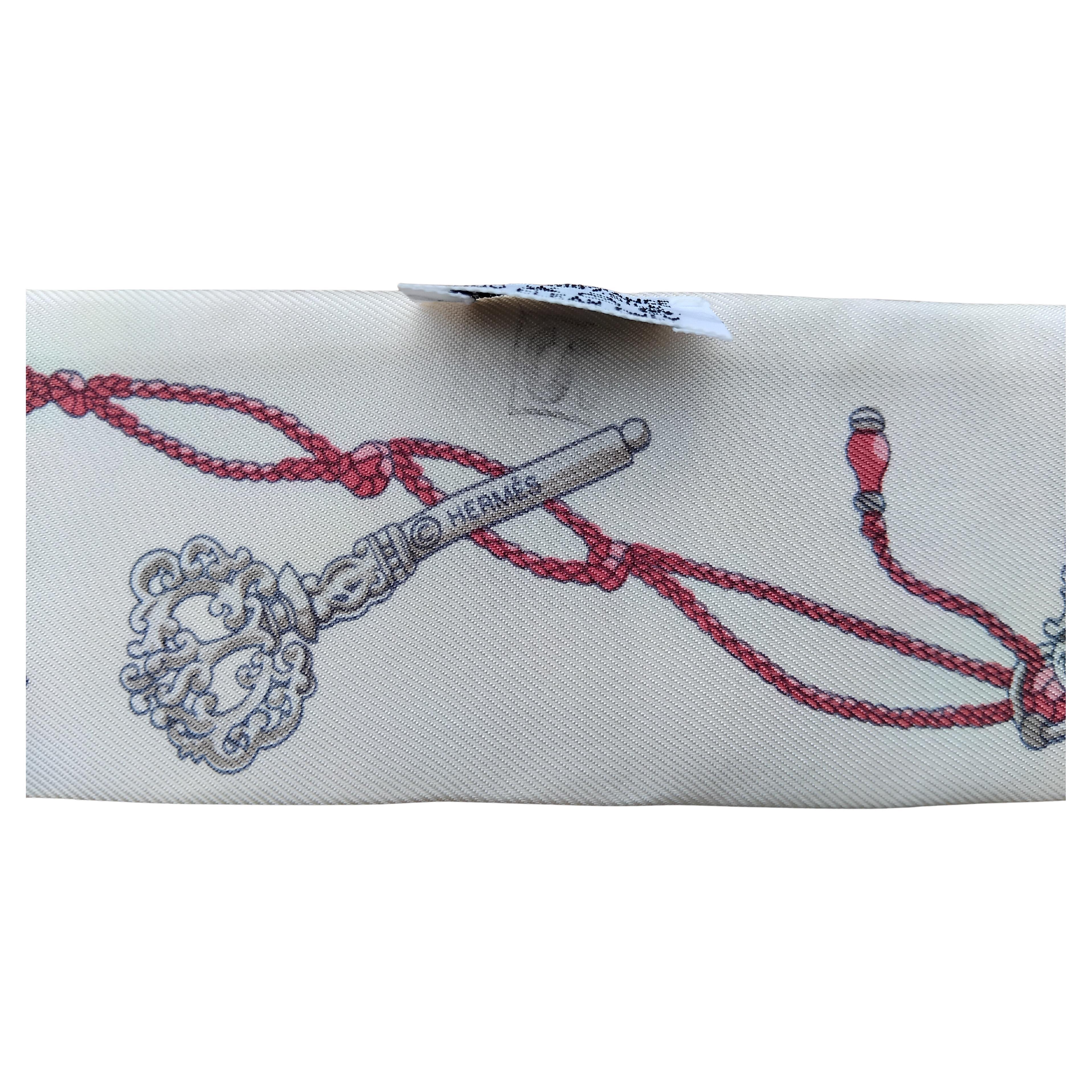 Écharpe en soie Les Cles Keys d'Hermès Twilly en vente 1