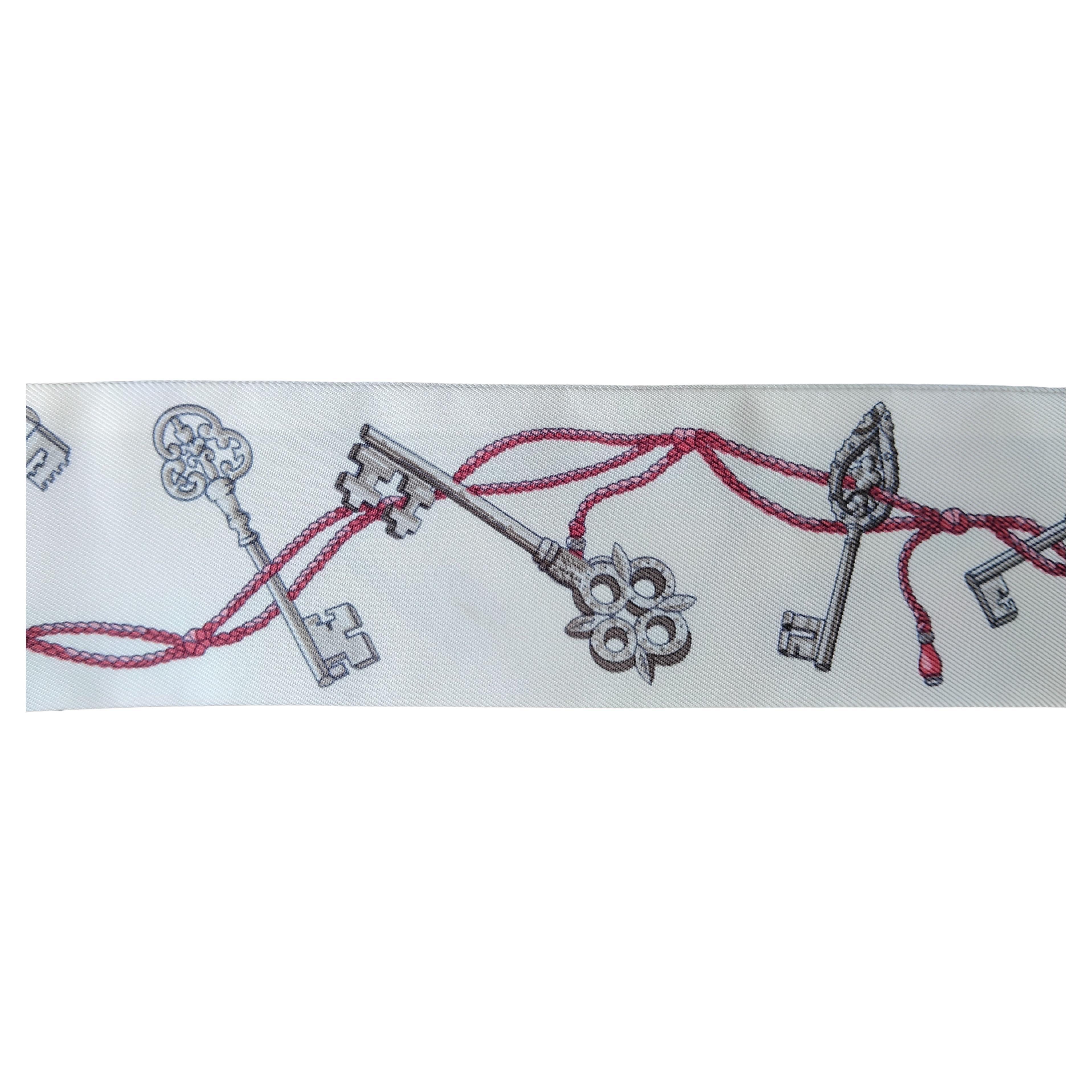Écharpe en soie Les Cles Keys d'Hermès Twilly en vente 4