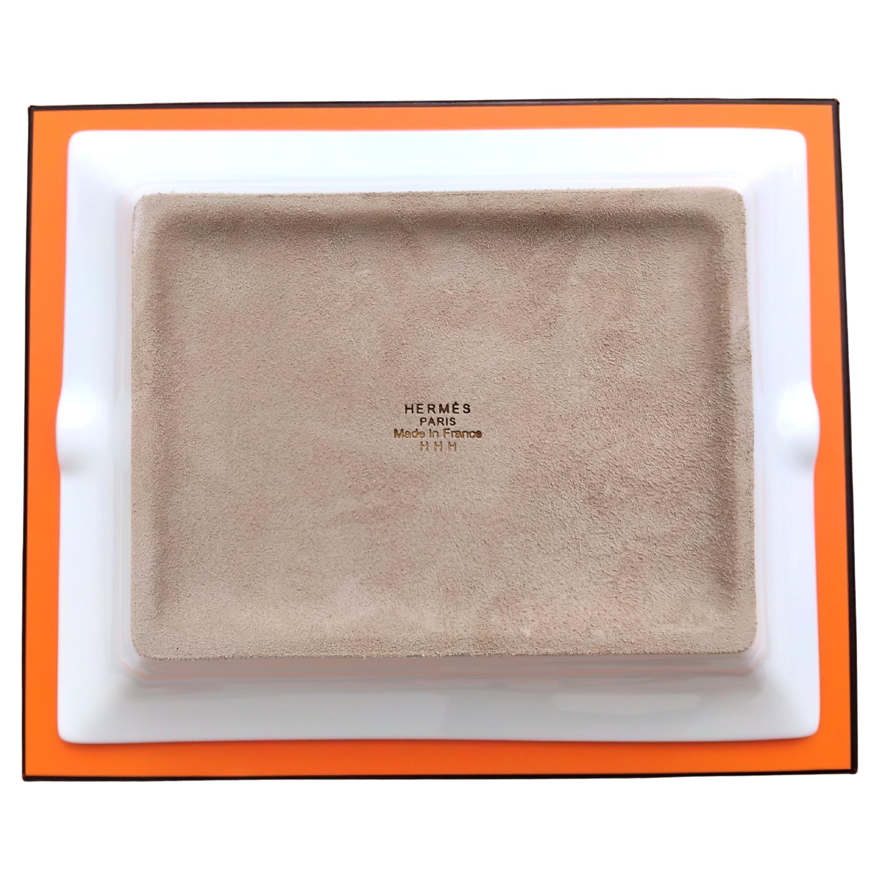 Hermès Les Jardins d'Arménie Cigar Ashtray Cgange Tray Porcelain Gold Armenia For Sale 13