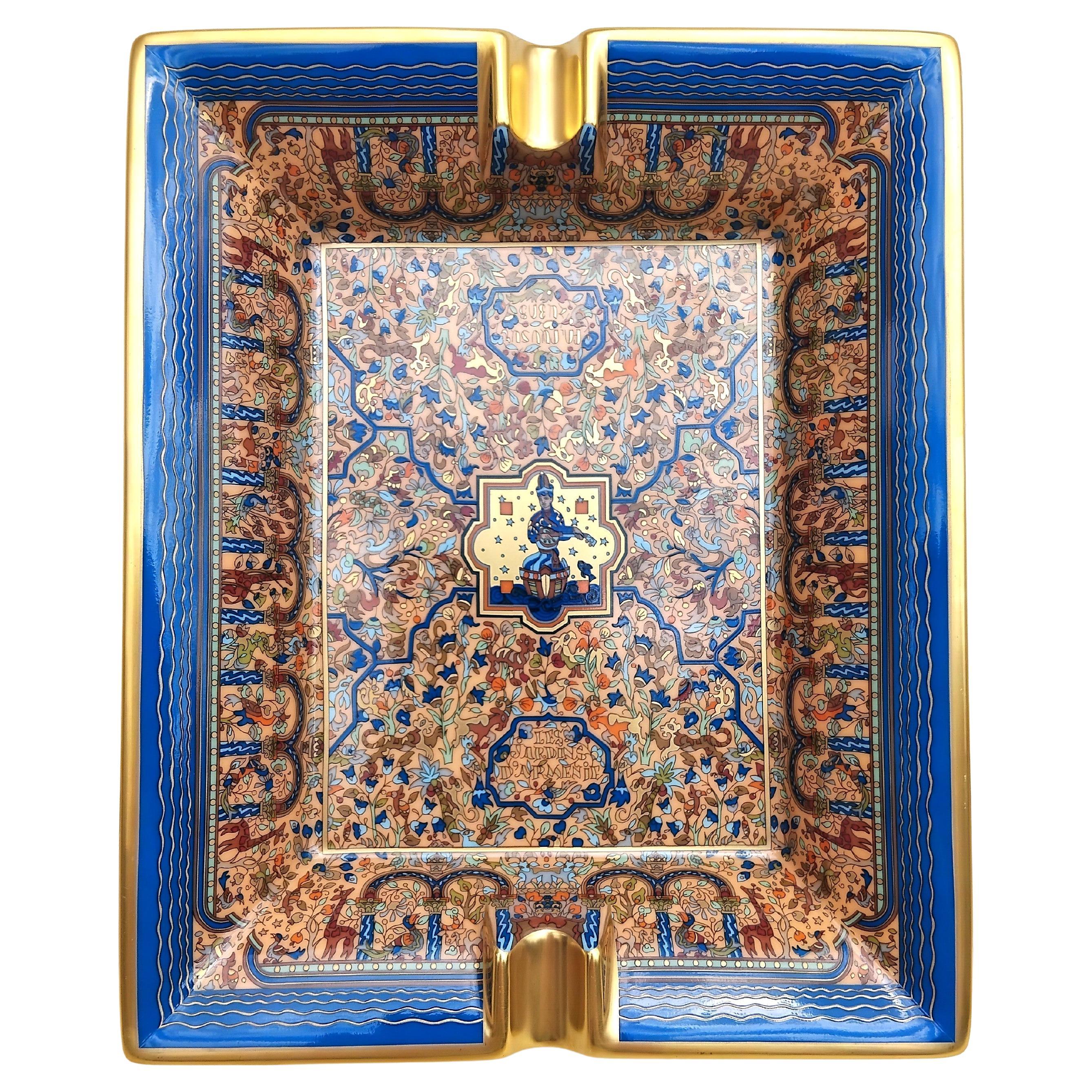 Hermès Les Jardins d'Arménie Cigar Ashtray Cgange Tray Porcelain Gold Armenia For Sale
