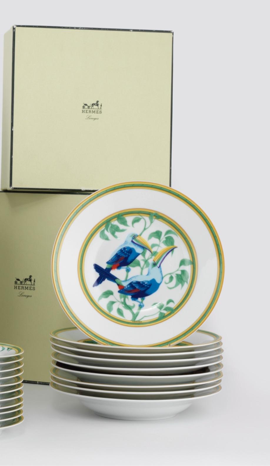 French Hermès : ‘Les Toucans’ Service Party -1986, 60 pieces  For Sale