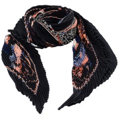 Hermès Les Voitures à Transformation Pliss�é Black Silk Scarf