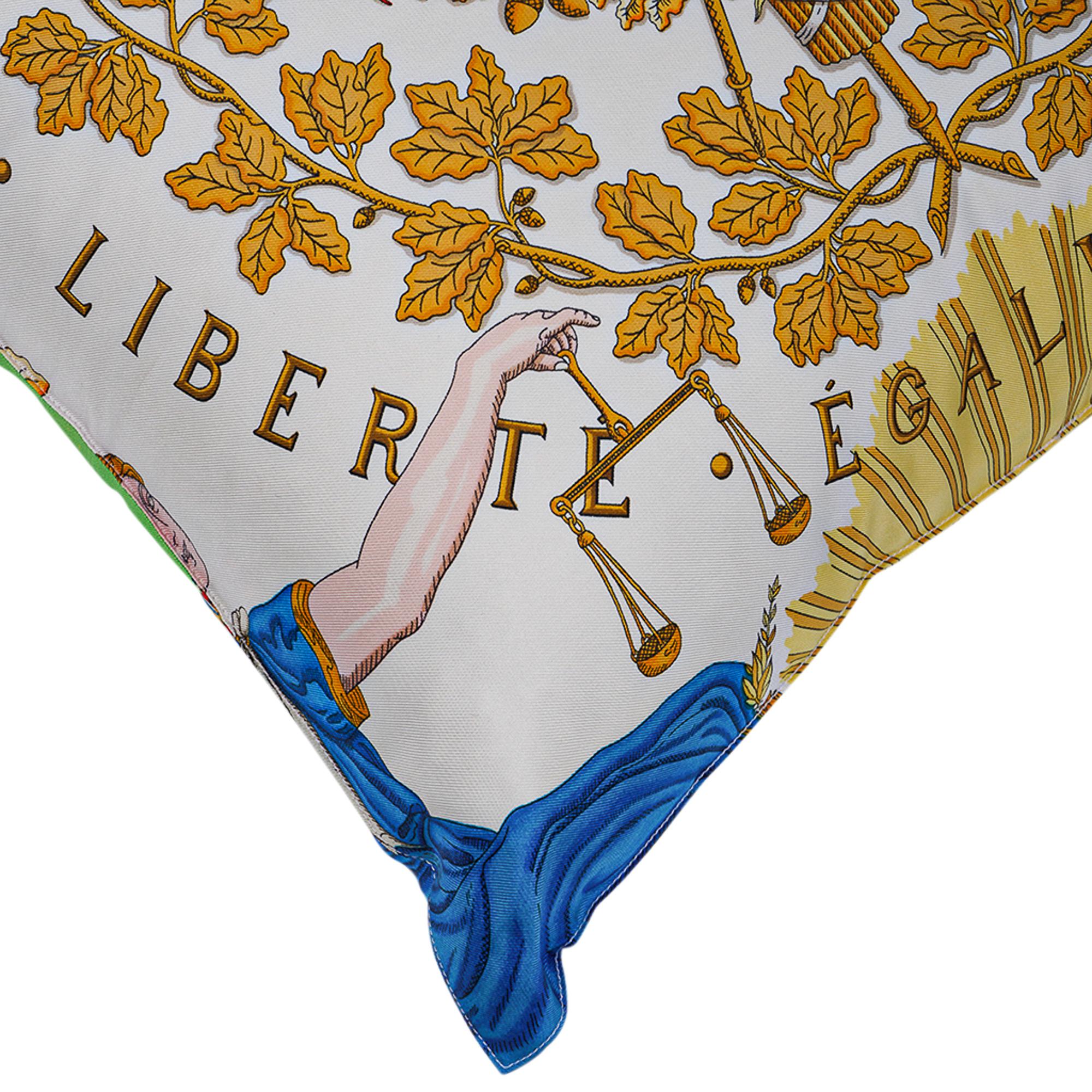 Hermès Liberte Egalite Fraternit 1789 Republique Francaise Vintage Seidenkissen im Zustand „Gut“ im Angebot in Miami, FL