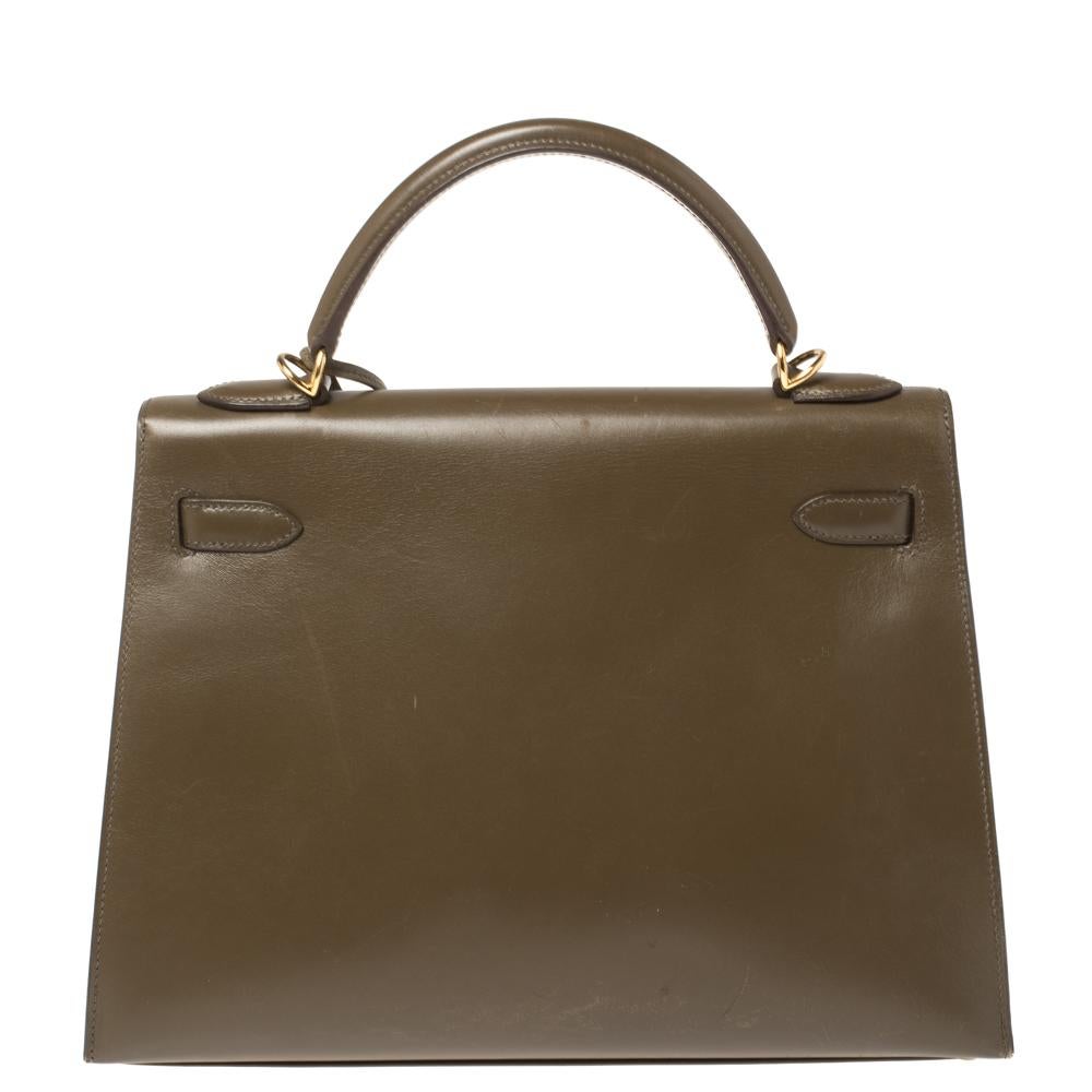Your wait to own a Hermes Kelly Sellier is now over! Inspired by none other than Grace Kelly of Monaco, Hermes Kelly is carefully hand-stitched to perfection. The Maison doesn't fail to impress us with this piece, the side stitches for a Sellier are