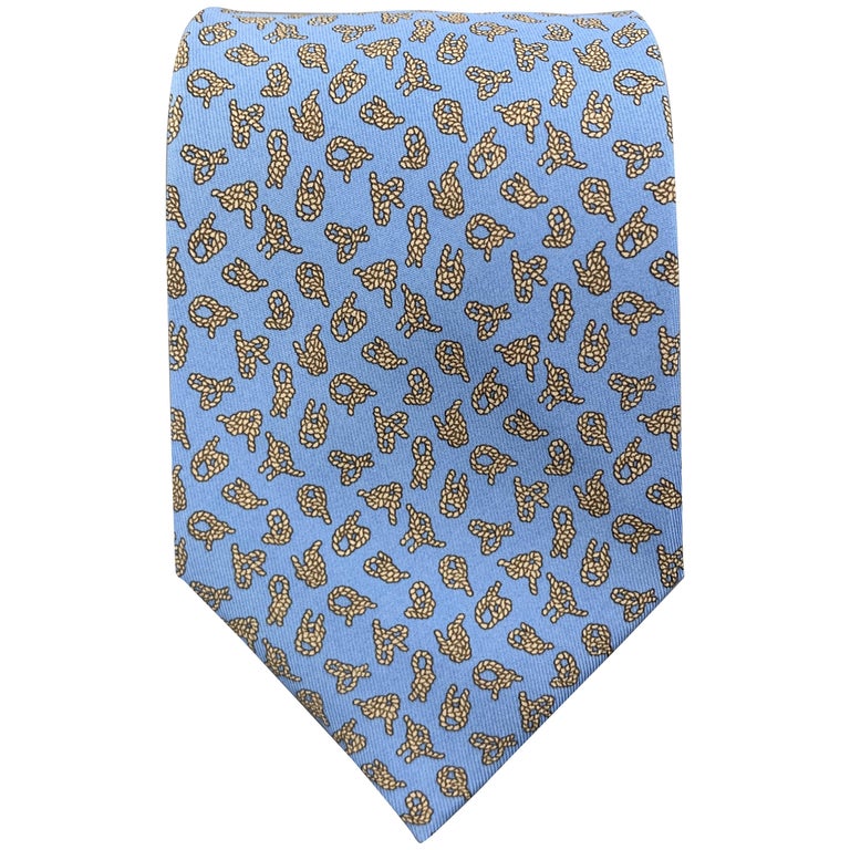 HERMES Light Blue Silk Knot Print Tie For Sale at 1stdibs