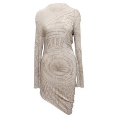 Bedrucktes Seidenstrickkleid von Hermes in Hellgrau & Beige