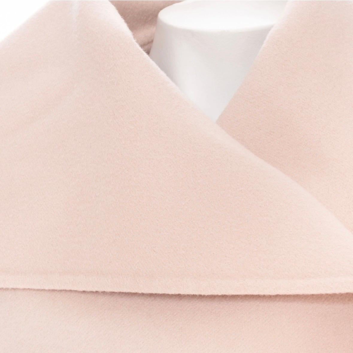 Hermès - Manteau à col large en cachemire rose clair  en vente 7