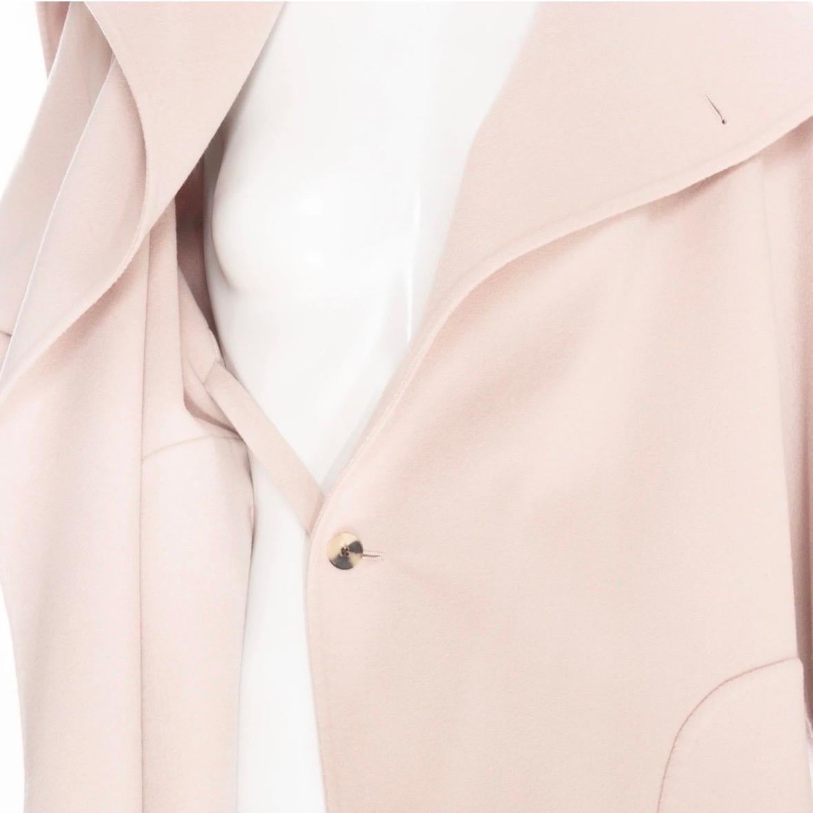 Hermès - Manteau à col large en cachemire rose clair  en vente 3