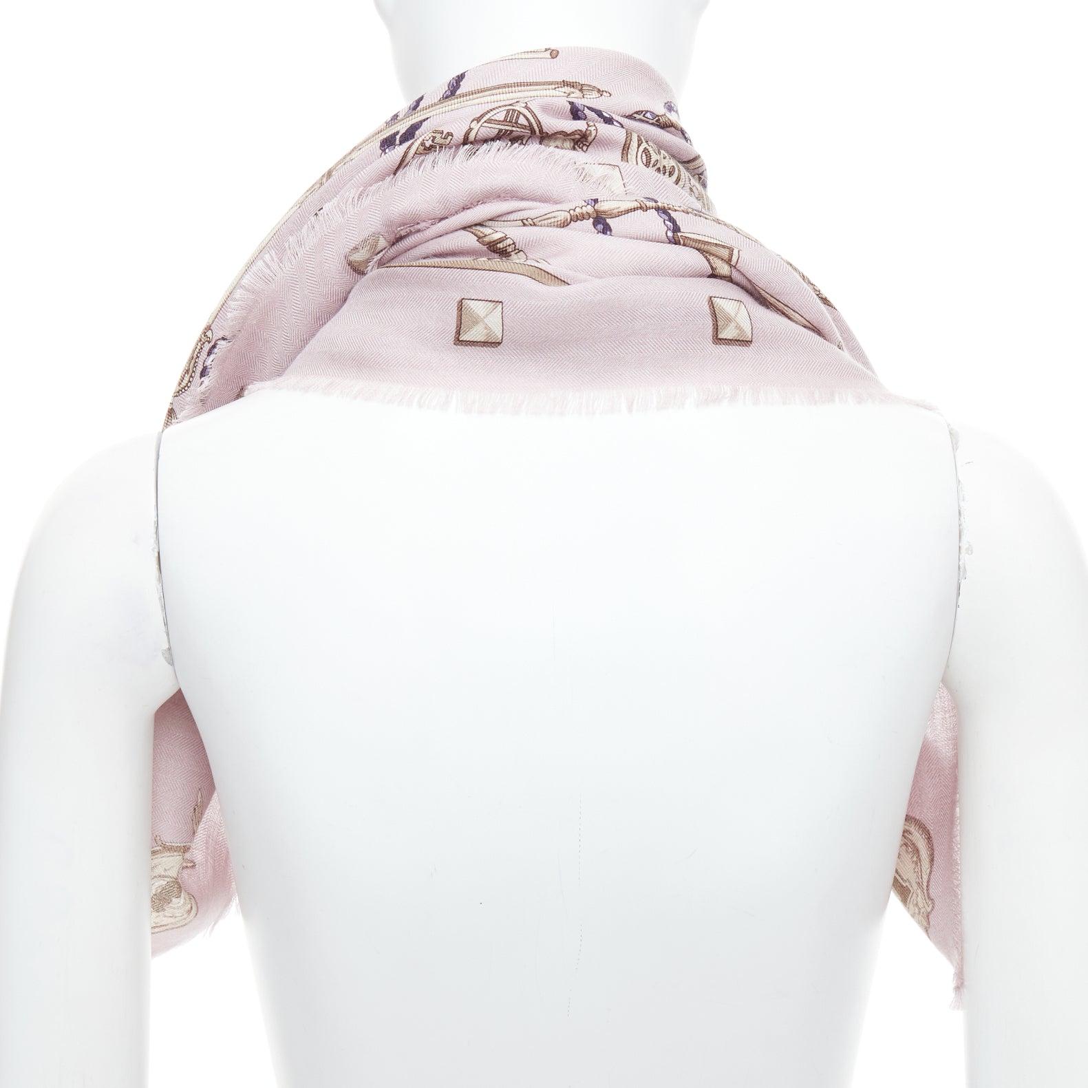 De las mujeres HERMES pañuelo con borde deshilachado y estampado de borlas en seda de cachemira lila en venta