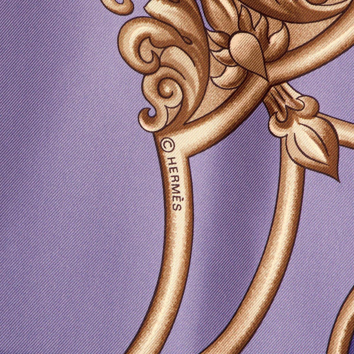 Women's or Men's HERMES lilac silk LES CHEVAUX DES EMPEREURS MOGHOLS 90 Twill Scarf For Sale