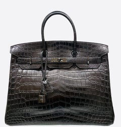 Hermes Limited Edition 35cm Matte So Black Nilo Crocodile Birkin, 2010