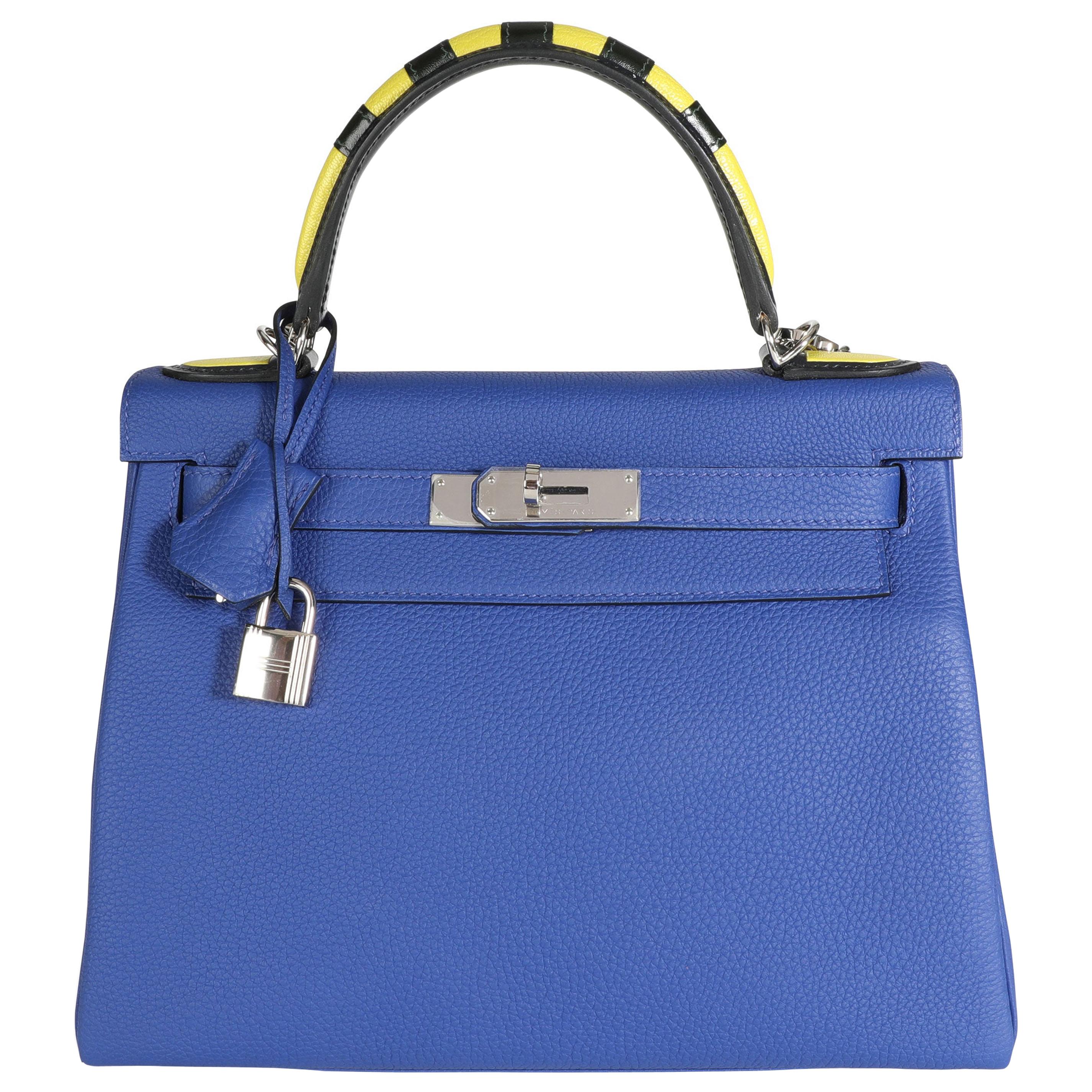 Hermès Édition limitée Bleu Électrique Togo Au Trot Retourne Kelly 28 PHW en vente