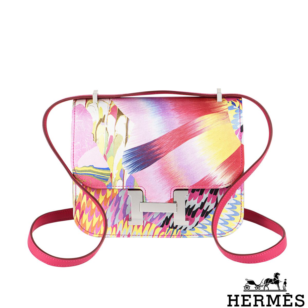 Hermès Limitierte Auflage Constance 18cm Marmor Seide PHW (Beige) im Angebot