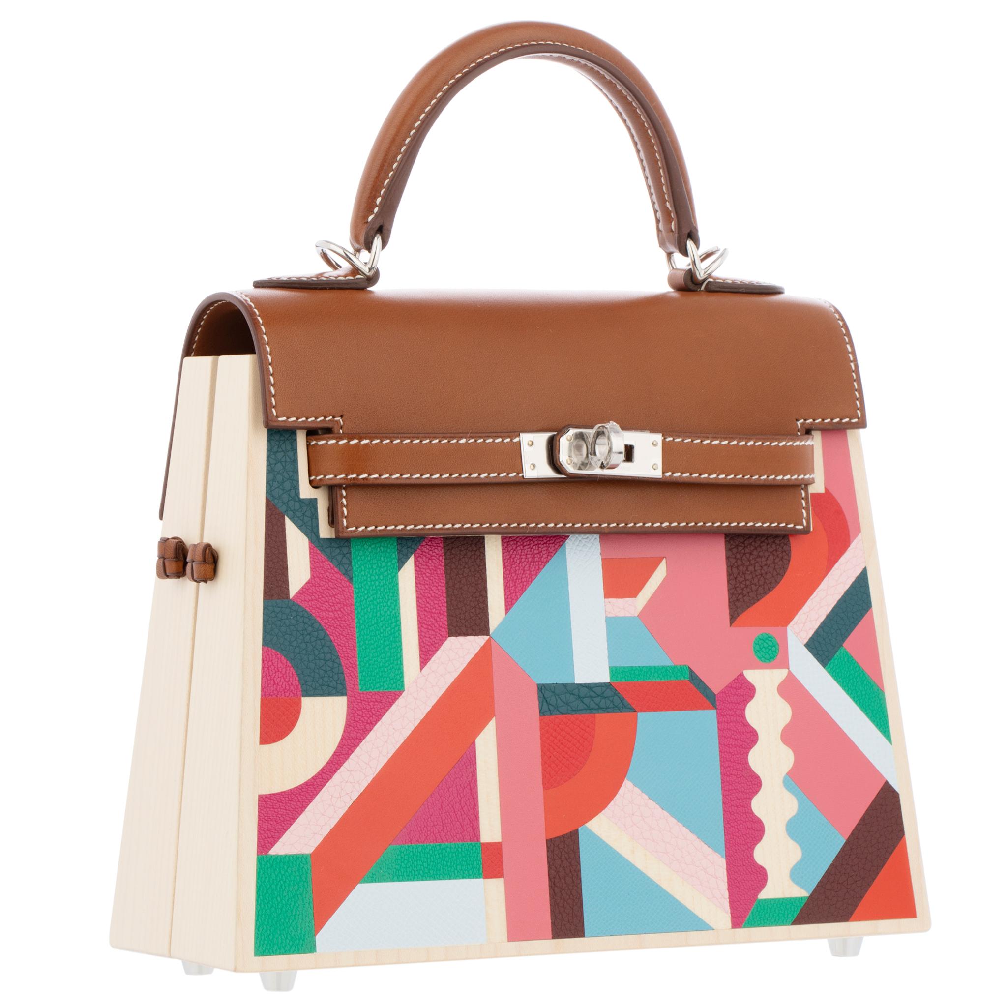Hermès Limited Edition Kelly 22cm Wood Perspective Cavalière For Sale 1