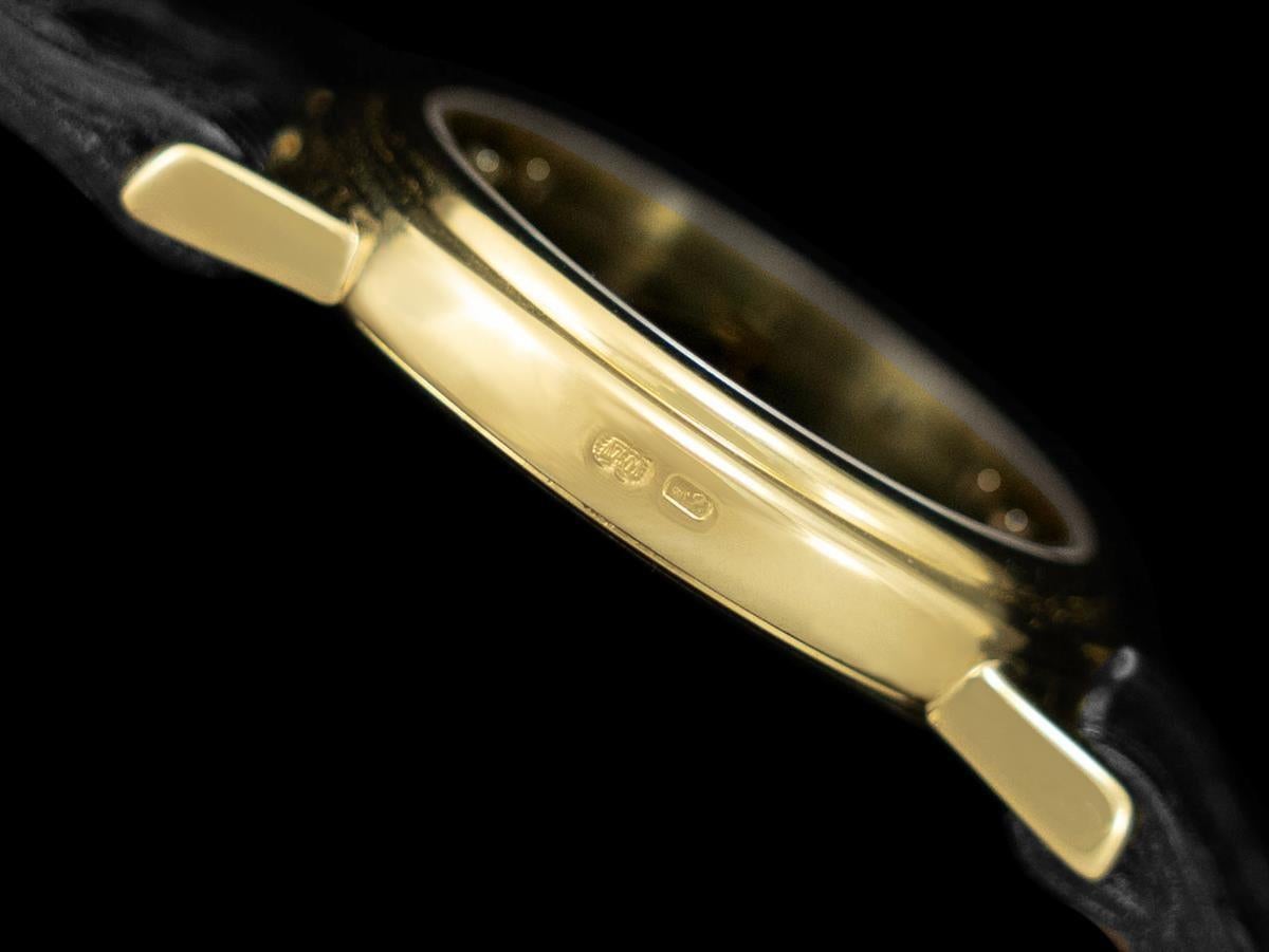 HERMES LIMITED EDITION Ladies 18K Gold and Diamond Watch - Mint with Box For Sale 1