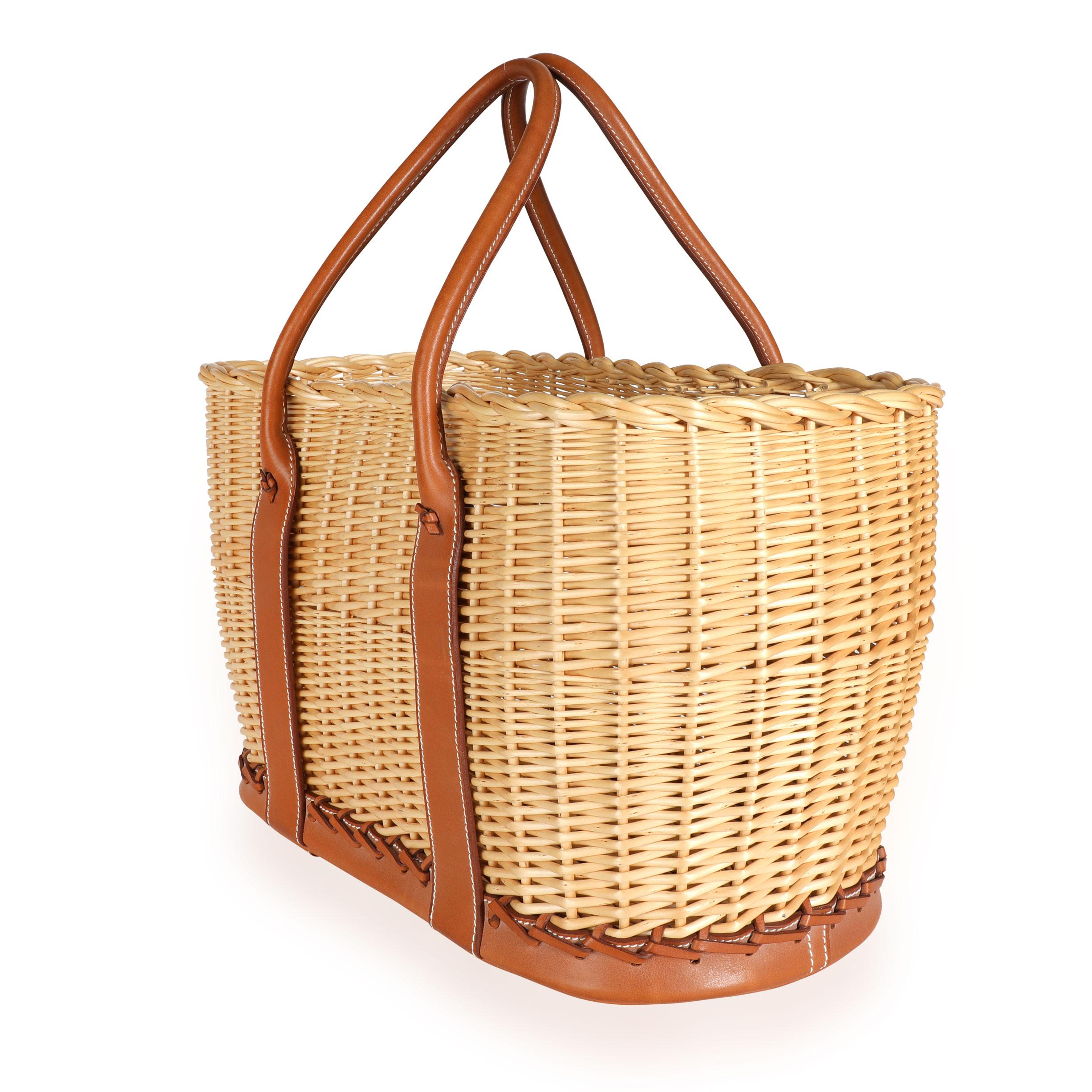 Hermès Limited Edition Naturel Barénia & Osier Picnic Garden Party
SKU: 110839

Handbag Condition: Very Good
Condition Comments: Very Good Condition. Patina and marks to leather throughout. Faint wear to wicker.

Brand: Hermès
Model: Garden