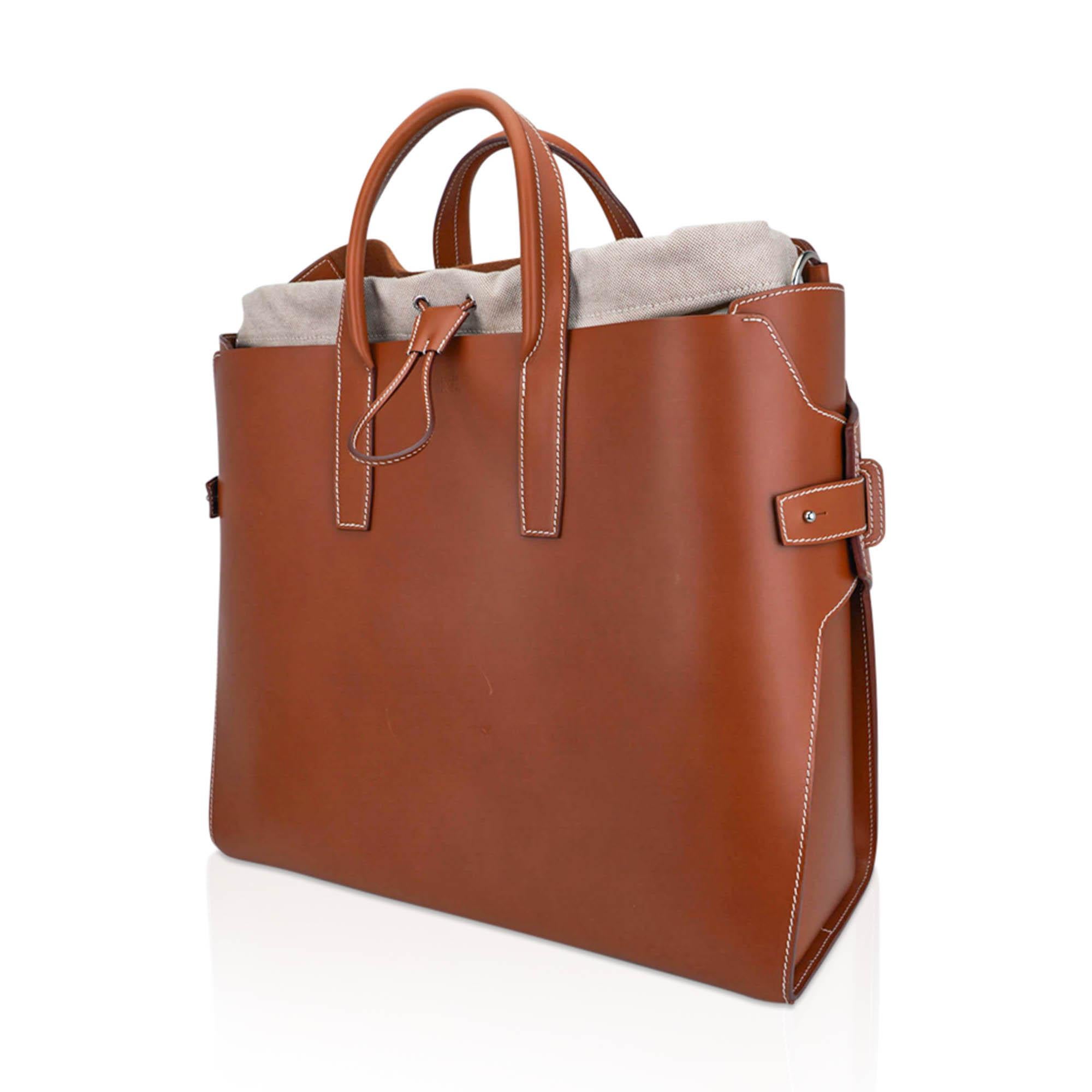 Hermes Limited Edition Tote Bag Fauve Leather Removeable Toile Palladium Bon état - En vente à Miami, FL