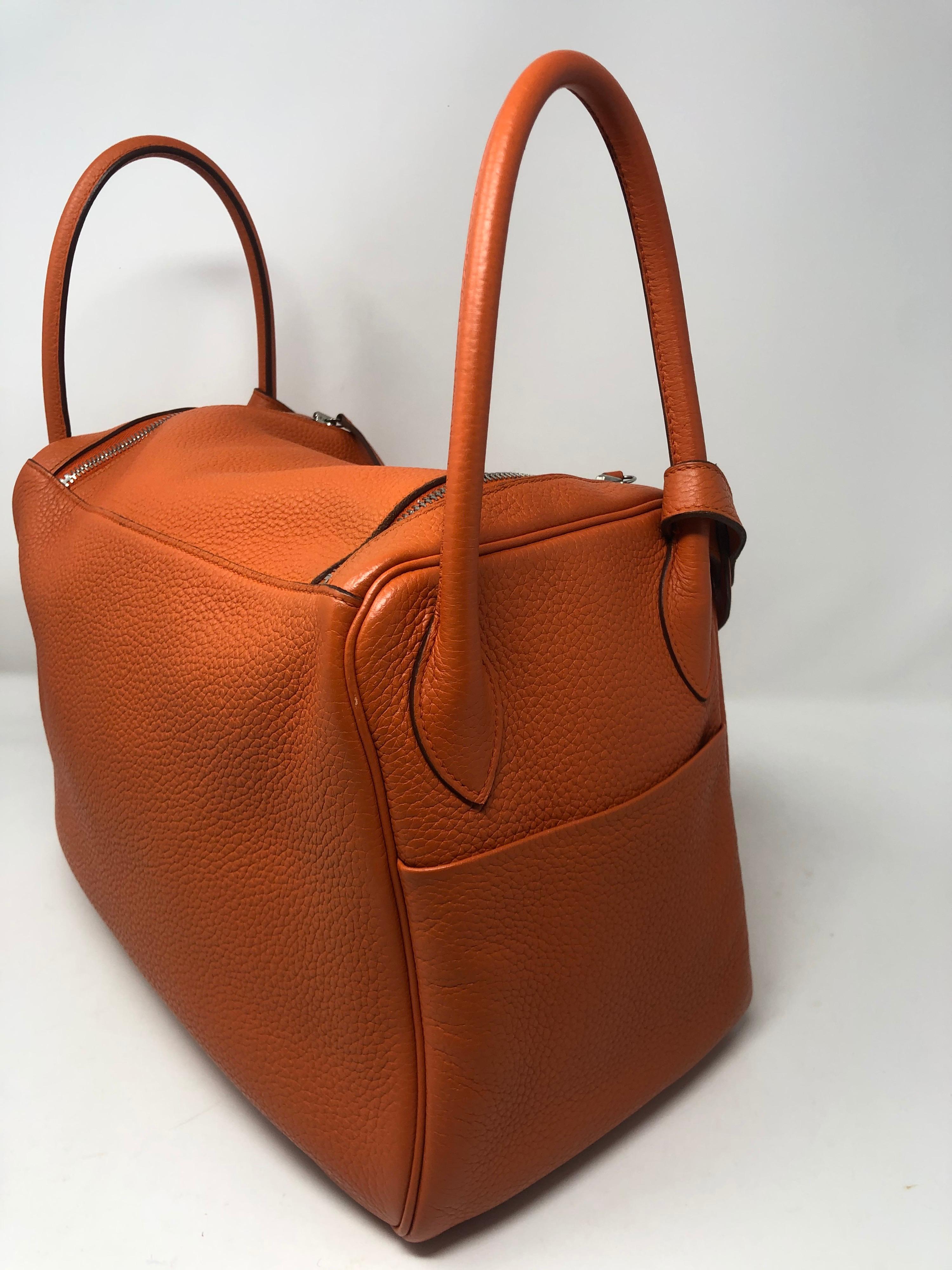 Hermes Lindy 34 Orange Bag In Good Condition In Athens, GA