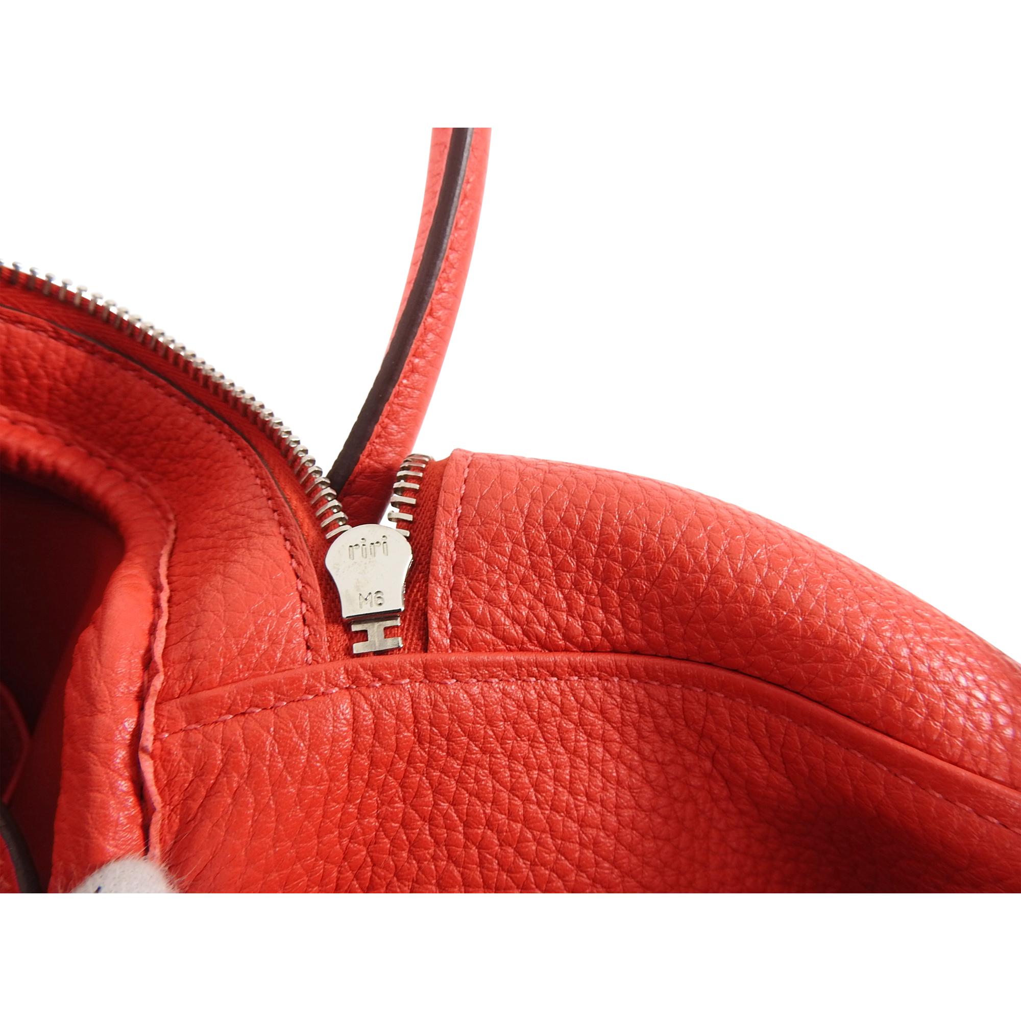 Hermes Lindy 34 Shoulder Bag in Taurillon Clemence Rouge Pivoine For Sale 7