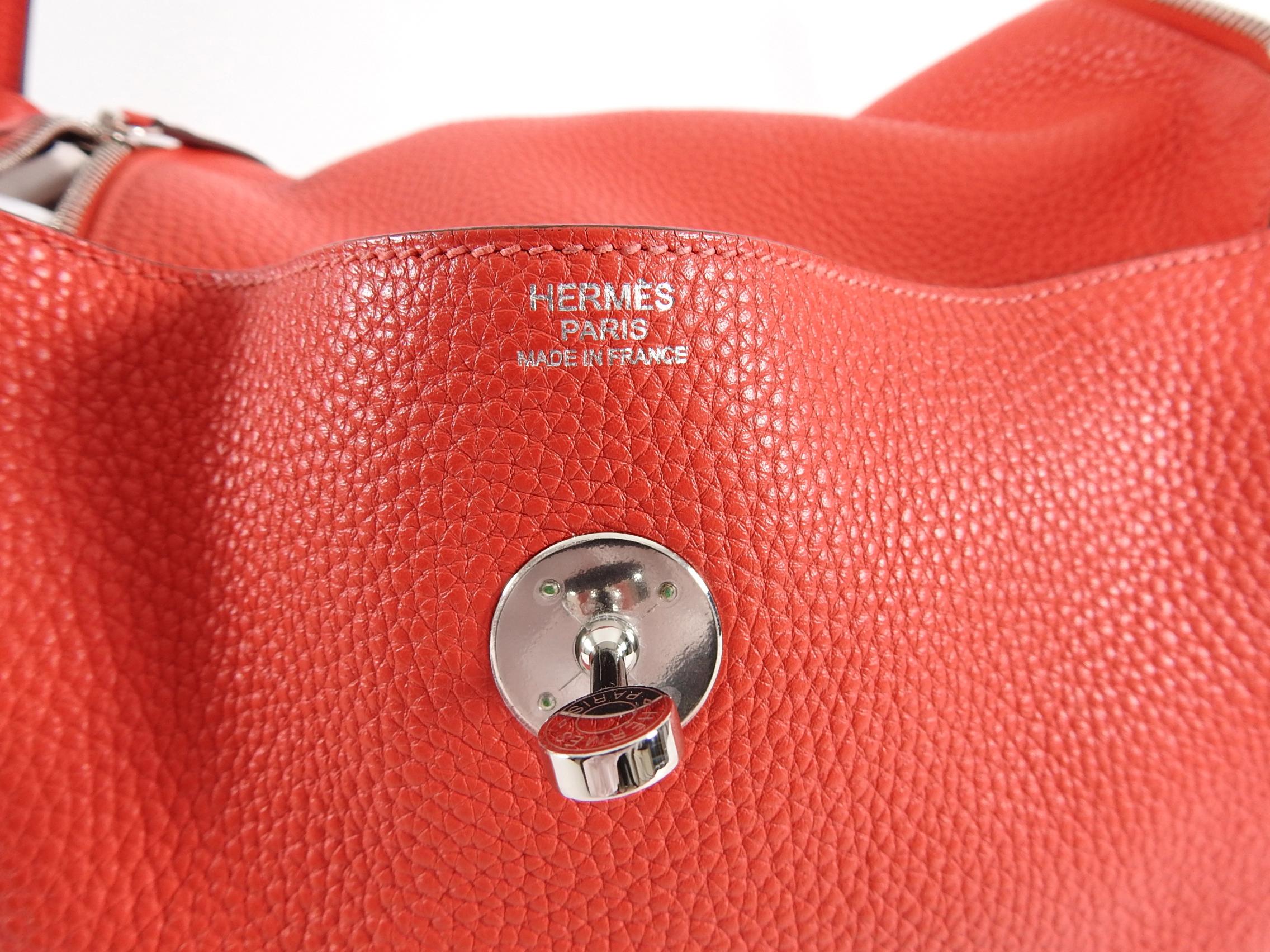 Hermes Lindy 34 Shoulder Bag in Taurillon Clemence Rouge Pivoine For Sale 10