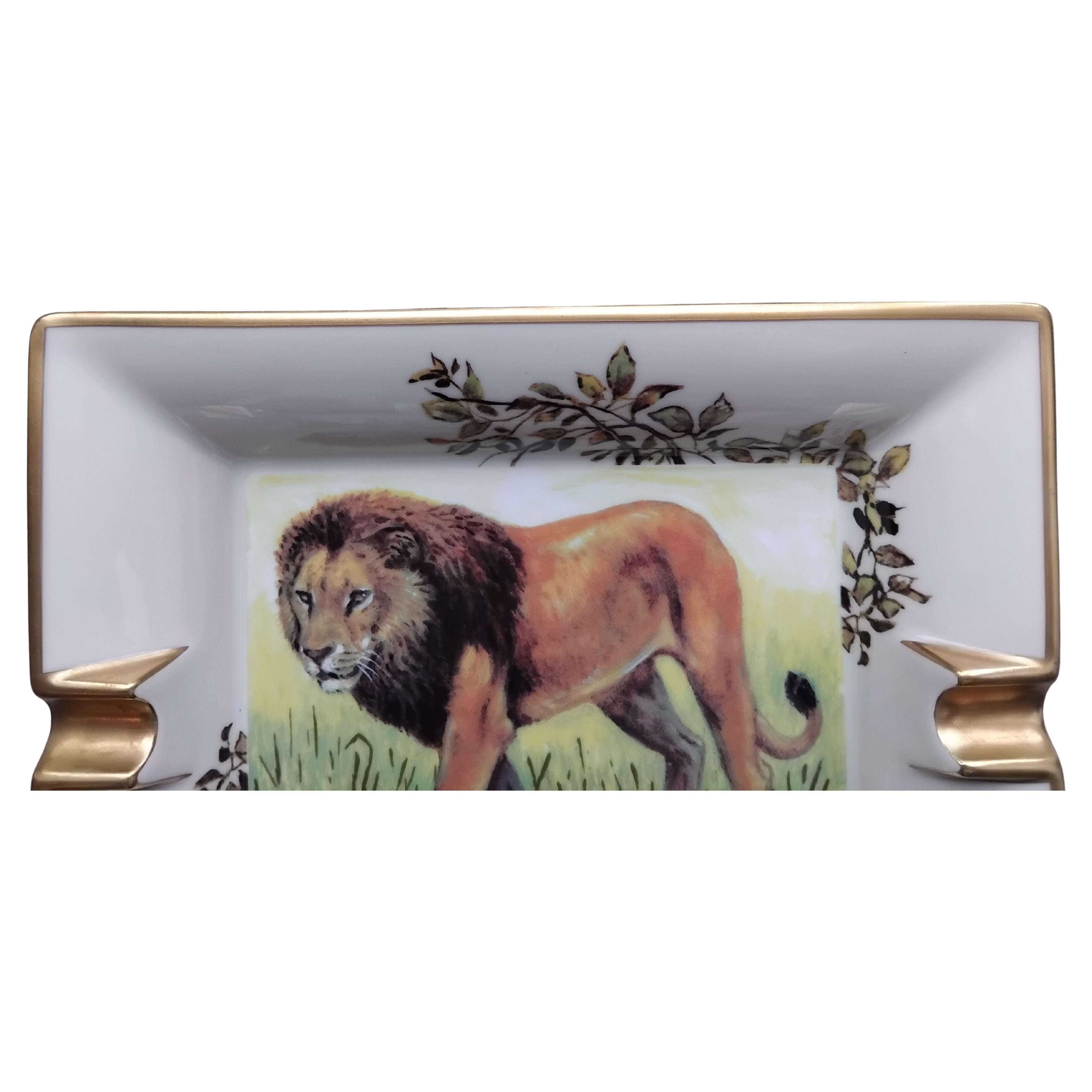 Women's or Men's Hermès Lion Ashtray Change Tray Porcelain Gold For Sale