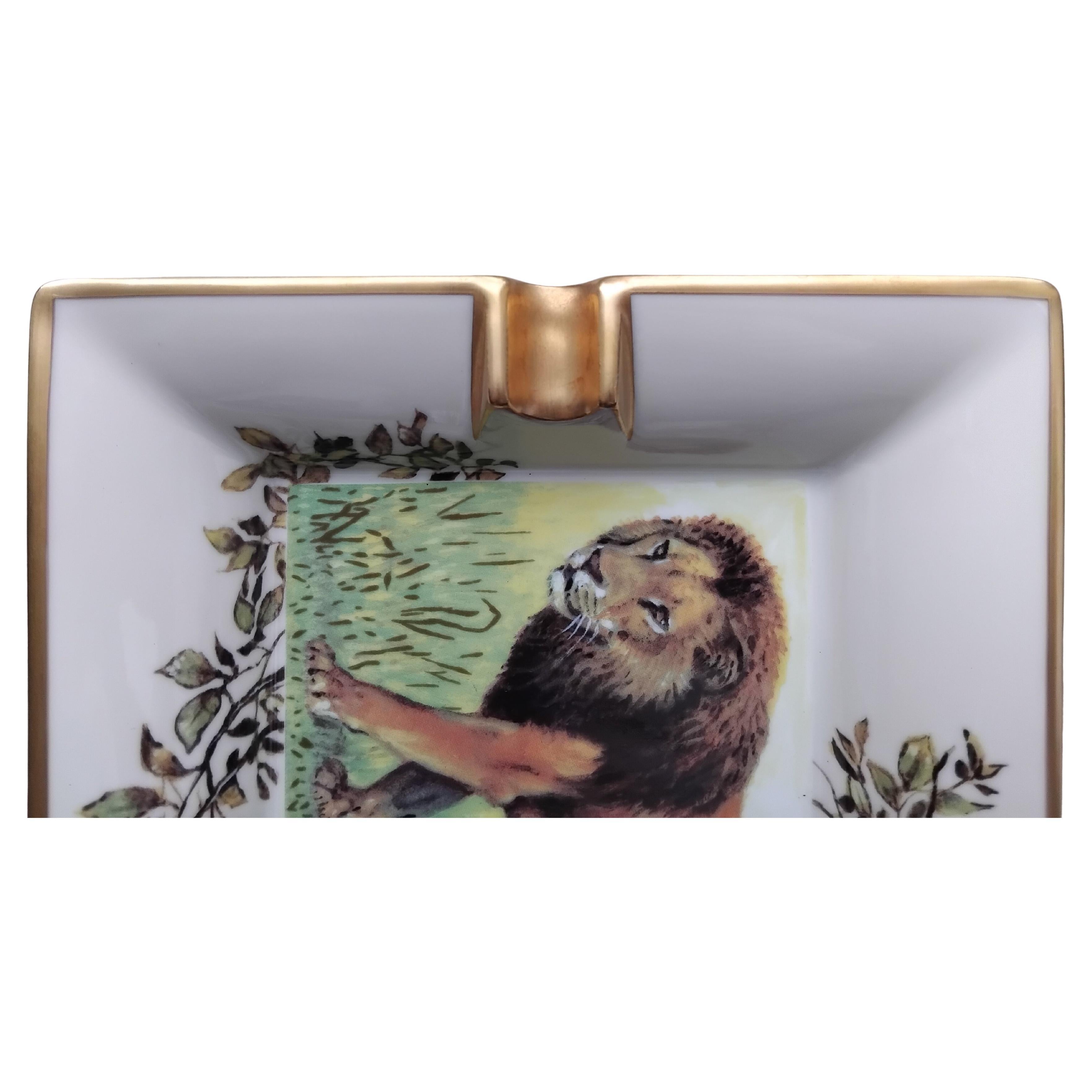 Hermès Lion Ashtray Change Tray Porcelain Gold For Sale 2