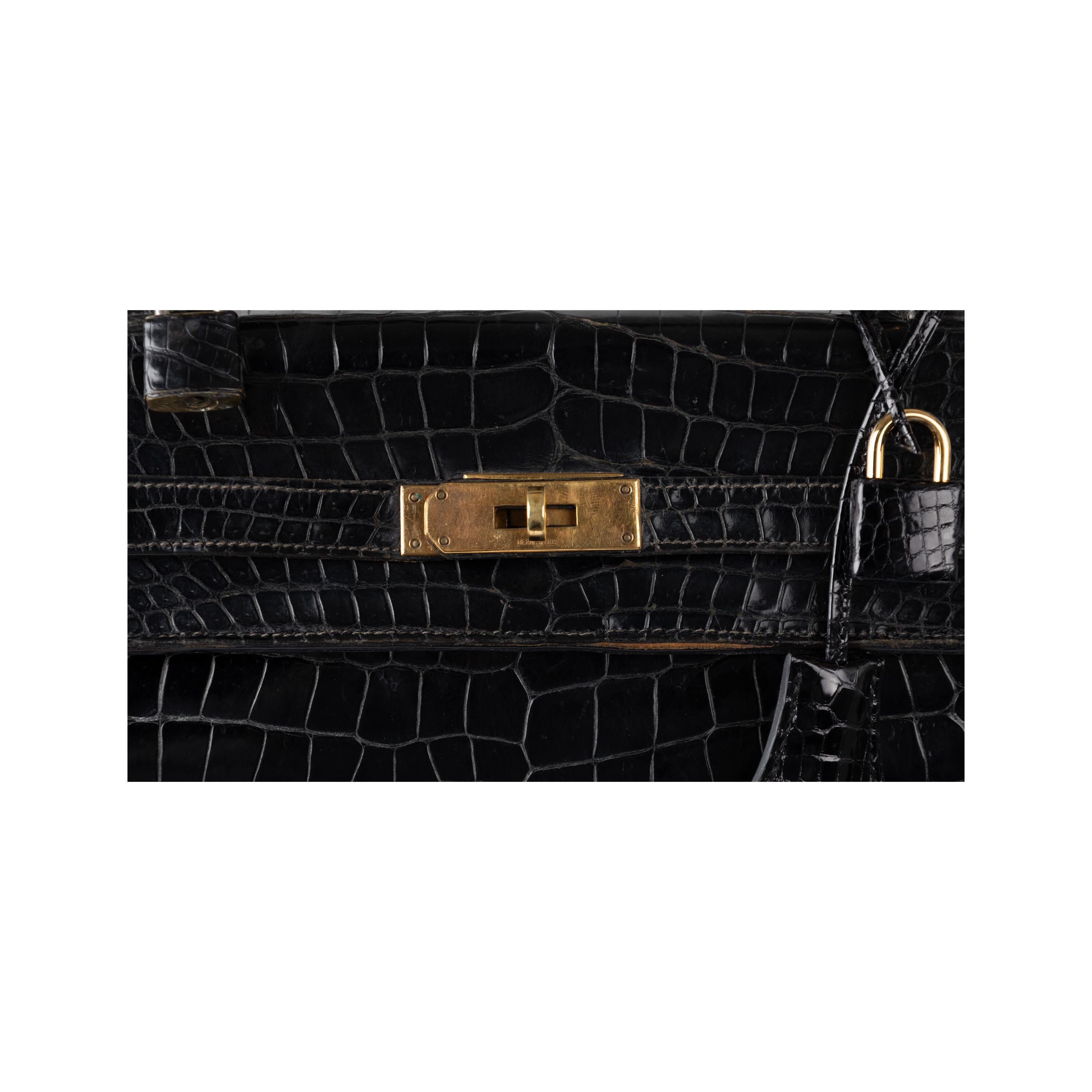 Hermès Lisse Crocodile Kelly 32 Retourne Handbag For Sale 2