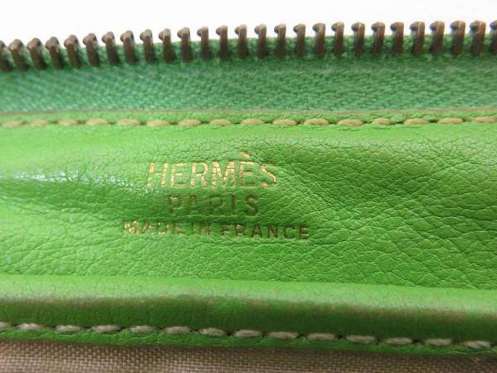Hermès Long Case 216831 Green Leather Clutch 2