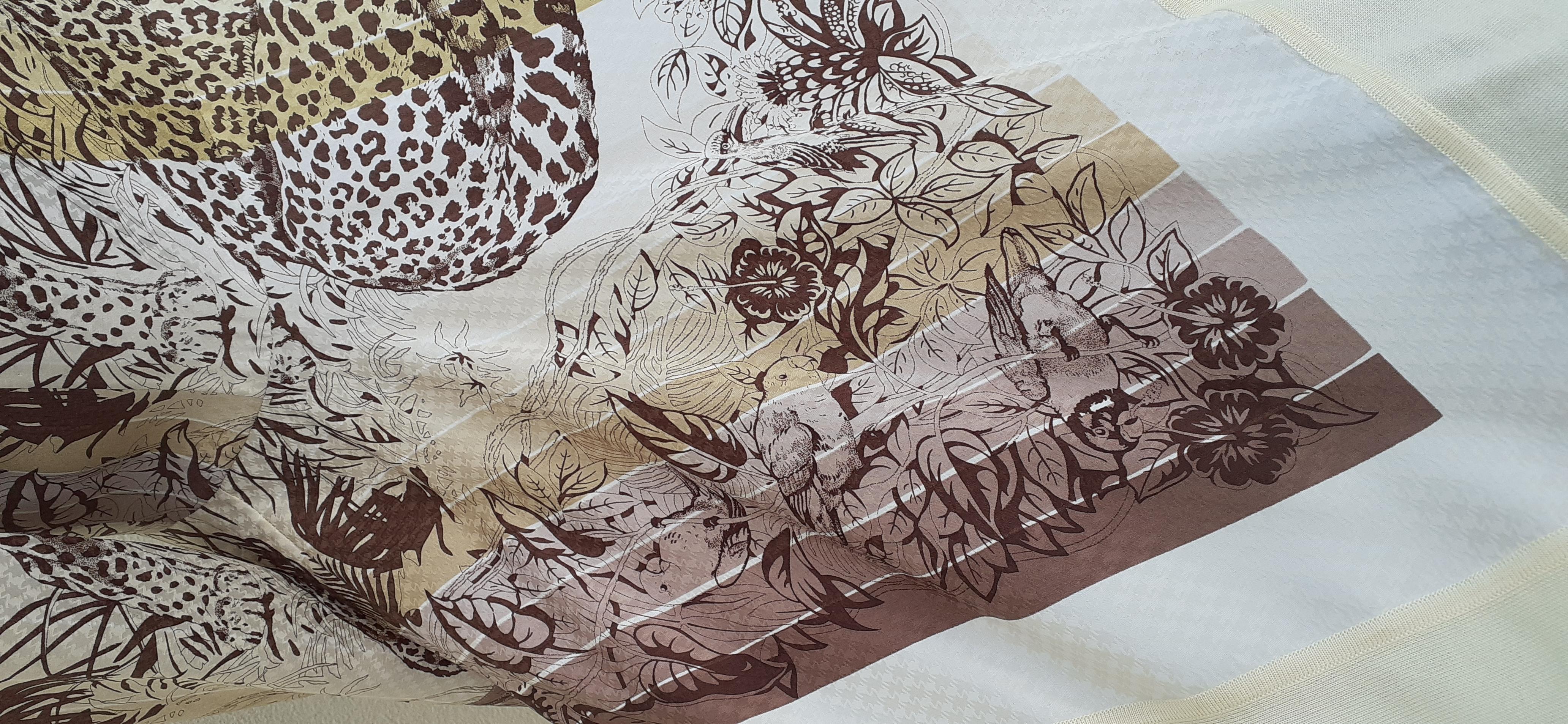 Hermès Long Dress Jungle Love Rainbow Cheetahs Pattern Cashmere Silk Size S/M en vente 7