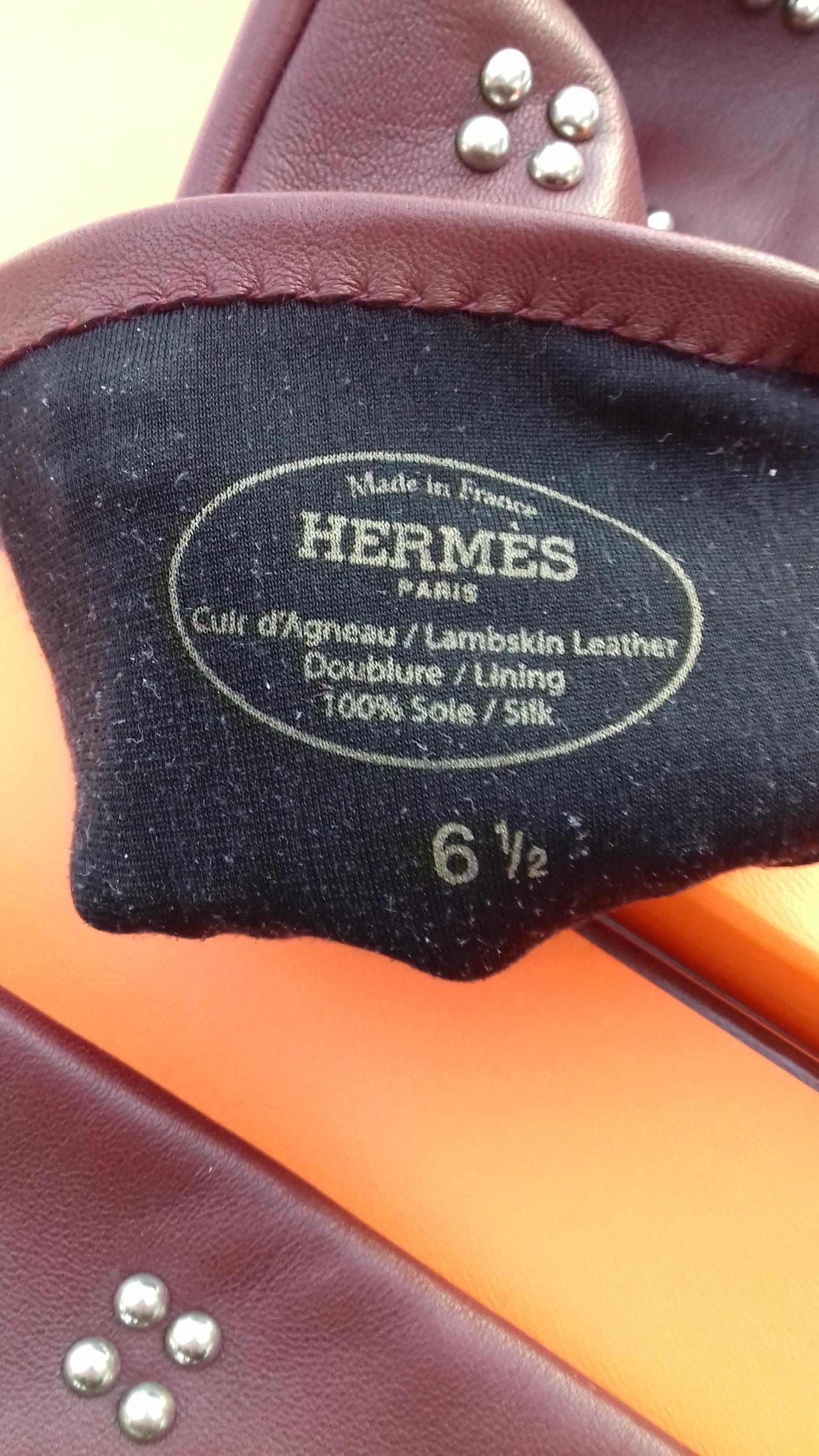 Hermès Lange Opernhandschuhe Burgunderfarbenes Lammfell Leder Größe 6,5 in Box im Angebot 4