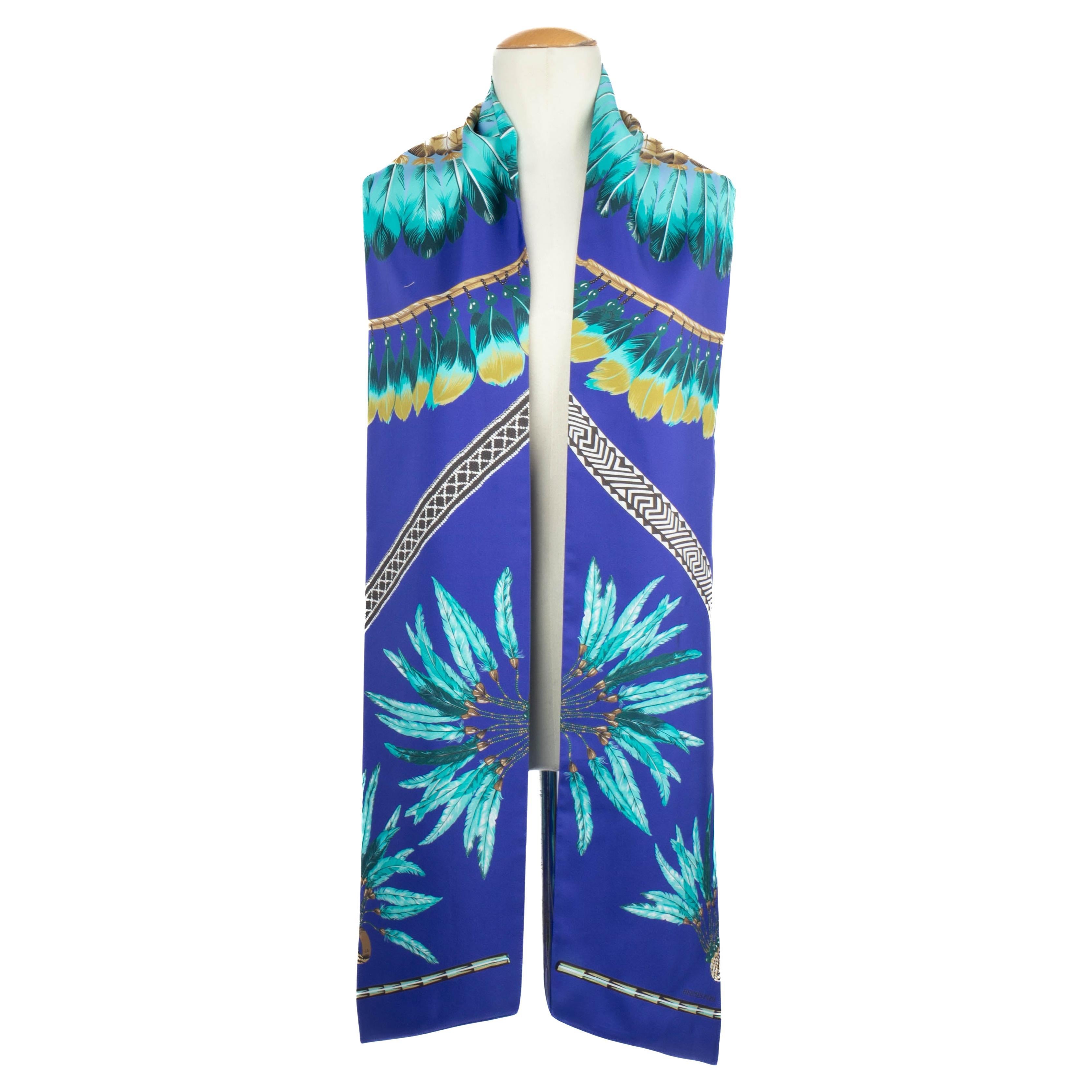 Sciarpa lunga di seta Hermes in vendita