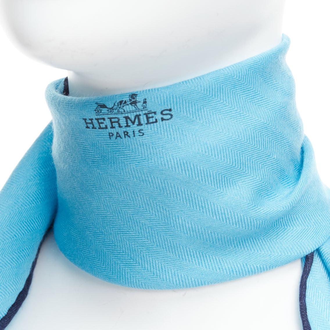 HERMES Losange sky blue cashmere silk navy edge logo print scarf
Reference: NKLL/A00382
Brand: Hermes
Material: Cashmere, Silk
Color: Blue, Navy
Pattern: Solid
Extra Details: Introducing the epitome of luxury and refinement: The Hermes Losange