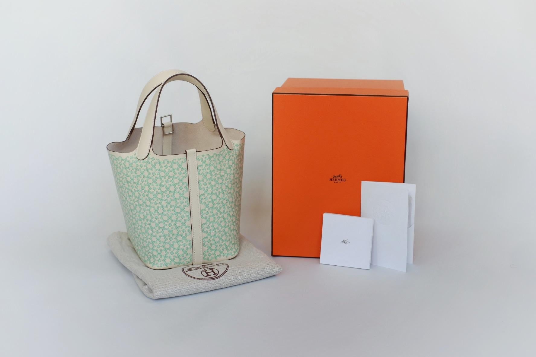 Hermes Lucky Daisy Picotin 18cm  In New Condition For Sale In Sheffield, GB