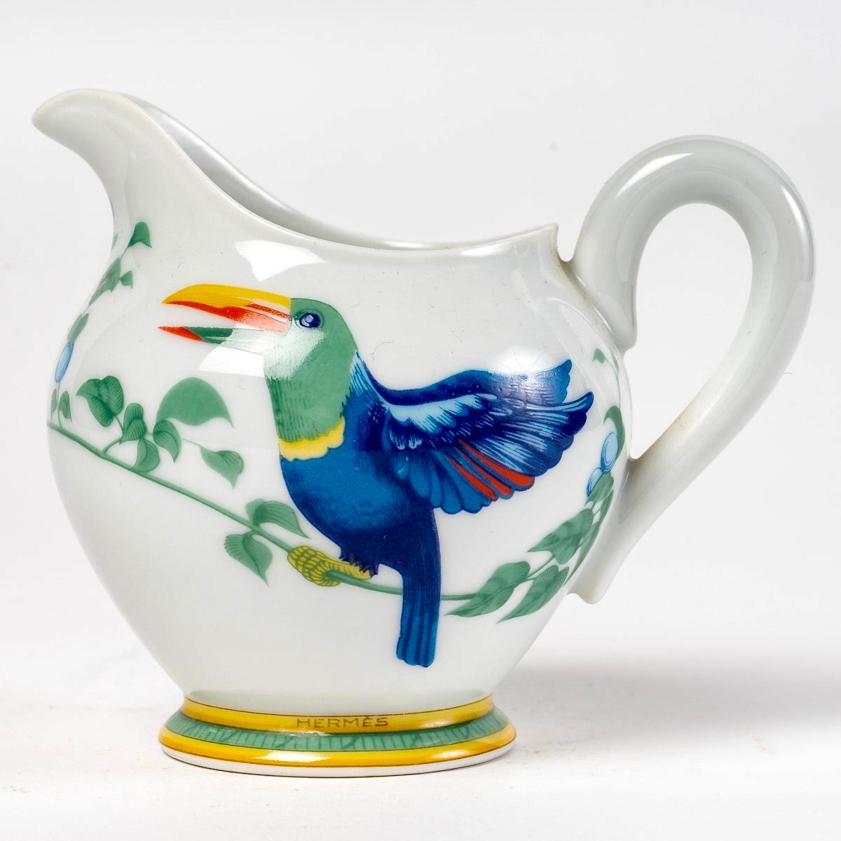 Service à café et thé Maison Hermès en porcelaine de Toucans à Limoges, 18 pièces 5