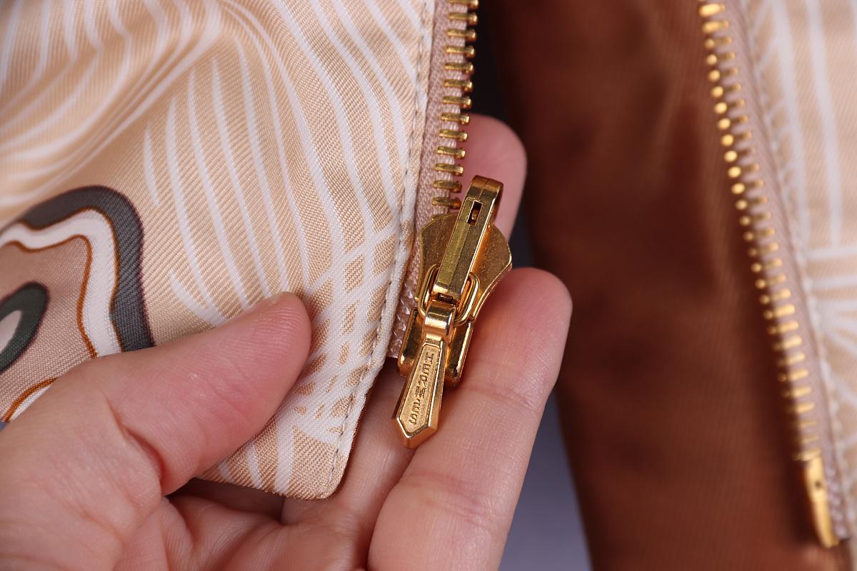 Hermès Margiela Era Wendbare Seidenjacke im Angebot 5