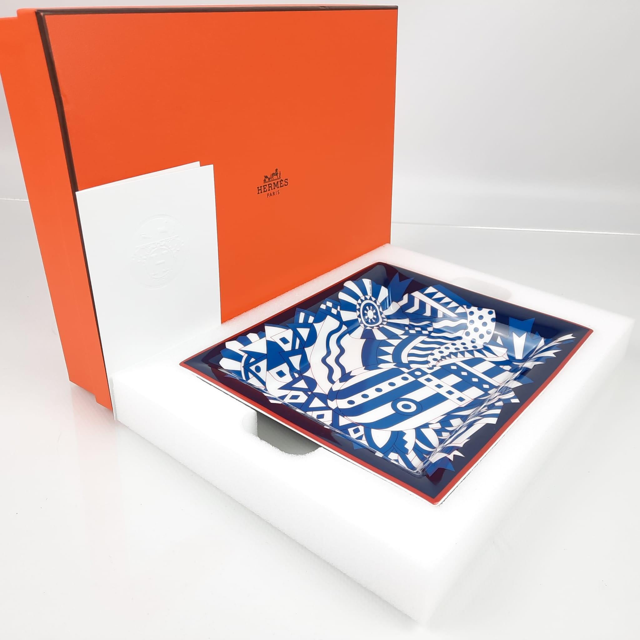 Hermes Marine Porcelain Trinket Tray Party Horse Catchall In New Condition In Nicosia, CY