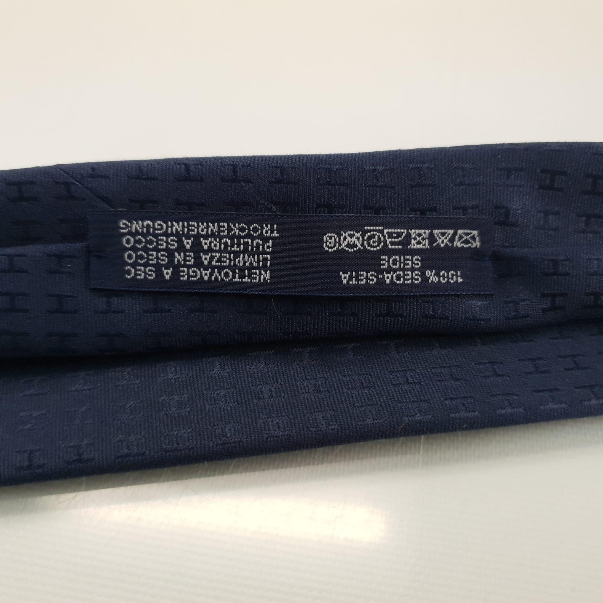 Hermès Marine silk Faconnee H tie In New Condition In Nicosia, CY