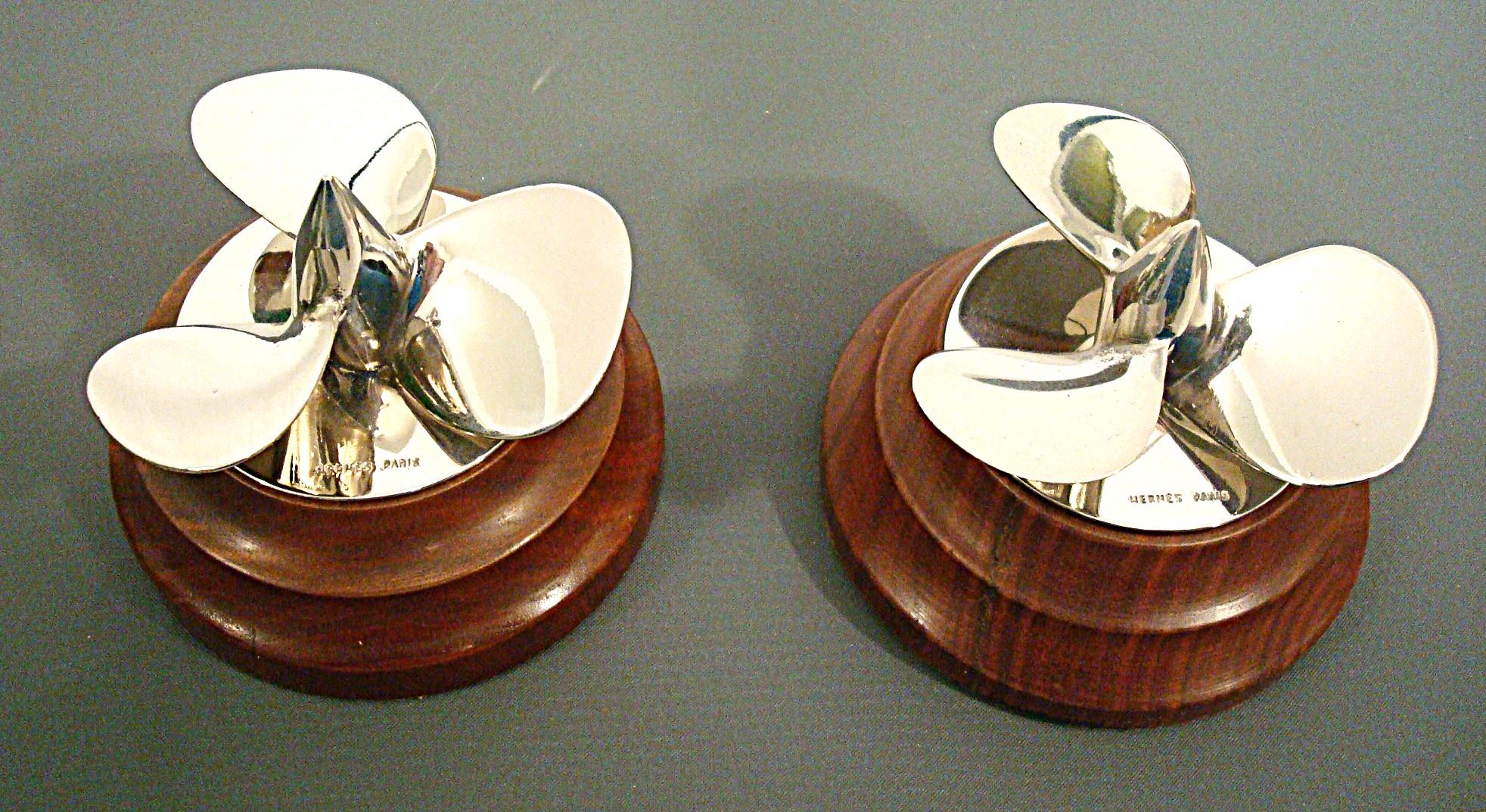 Hermès Maritime / Boot / Segeln / Propeller Schreibtisch Briefbeschwerer. Frankreich 1950er Jahre (Bronze) im Angebot