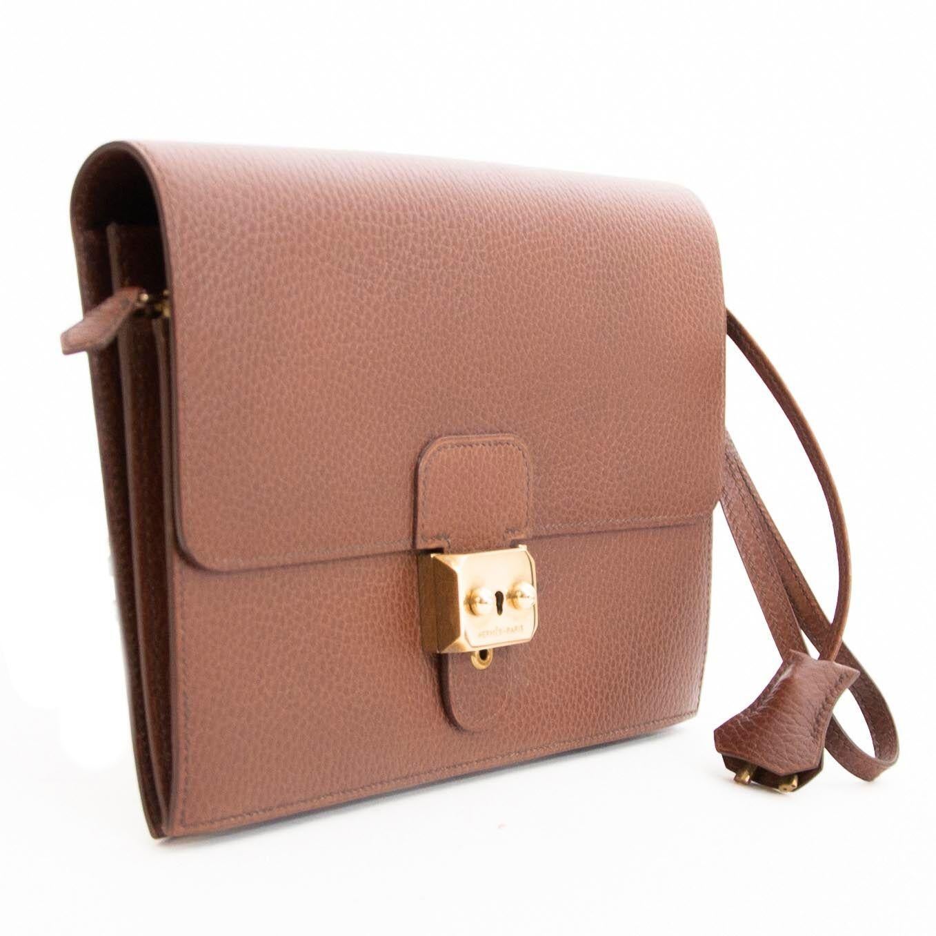 Hermes Marron Fonce Fjord Pochette Jet In Excellent Condition In Antwerp, BE