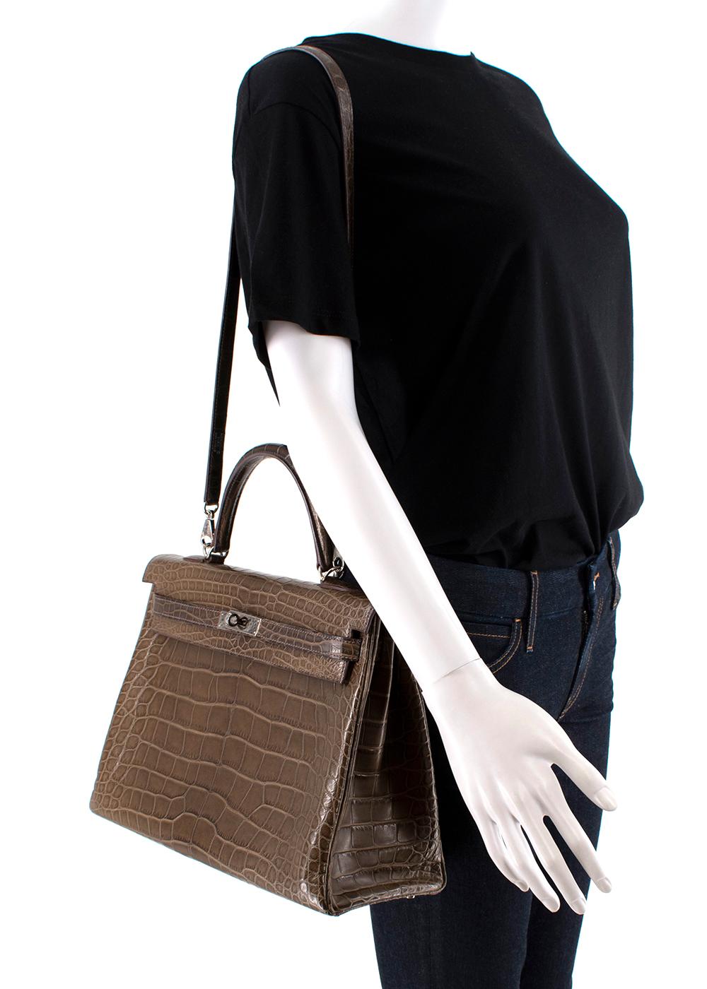Donna Hermes Matte Gris Elephante Alligator Kelly Retourne 35 PHW - Set completo in vendita