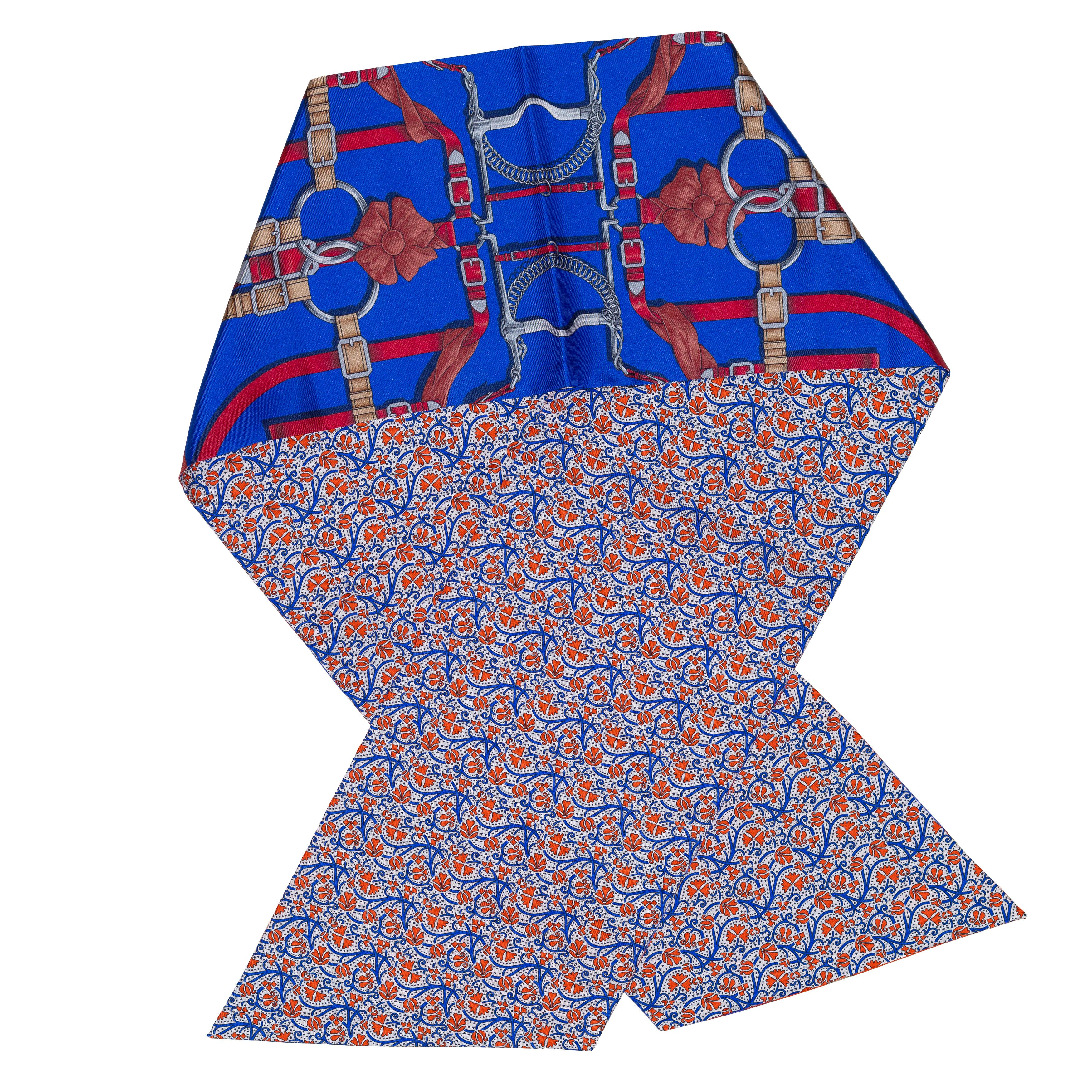 Hermes Maxi Twilly - Grand Manege - Azul Rojo - NWCT - 2411051826

Marca: Hermès
Tipo: MAxi Twilly
Model No: Grand Manege
Artista : Henry D Origny
Tamaño aproximado : 220x20cm
Color : Azul oscuro Rojo
Tipo : Sarga de seda 100%
Fabricación: Fabricado