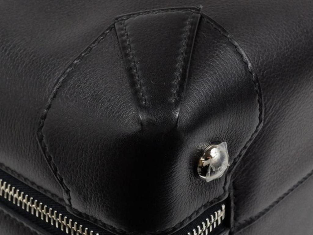 Hermès Maxibox Evergrain 37 218575 Black Leather Hobo Bag For Sale 1