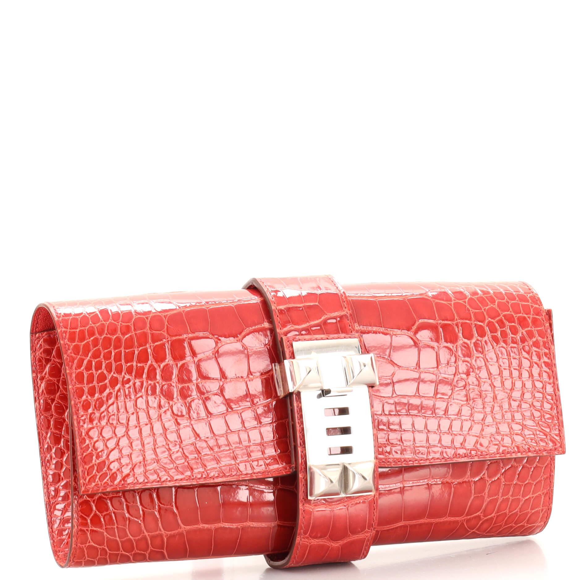 Hermes Medor Clutch Shiny Alligator 23 In Good Condition In NY, NY