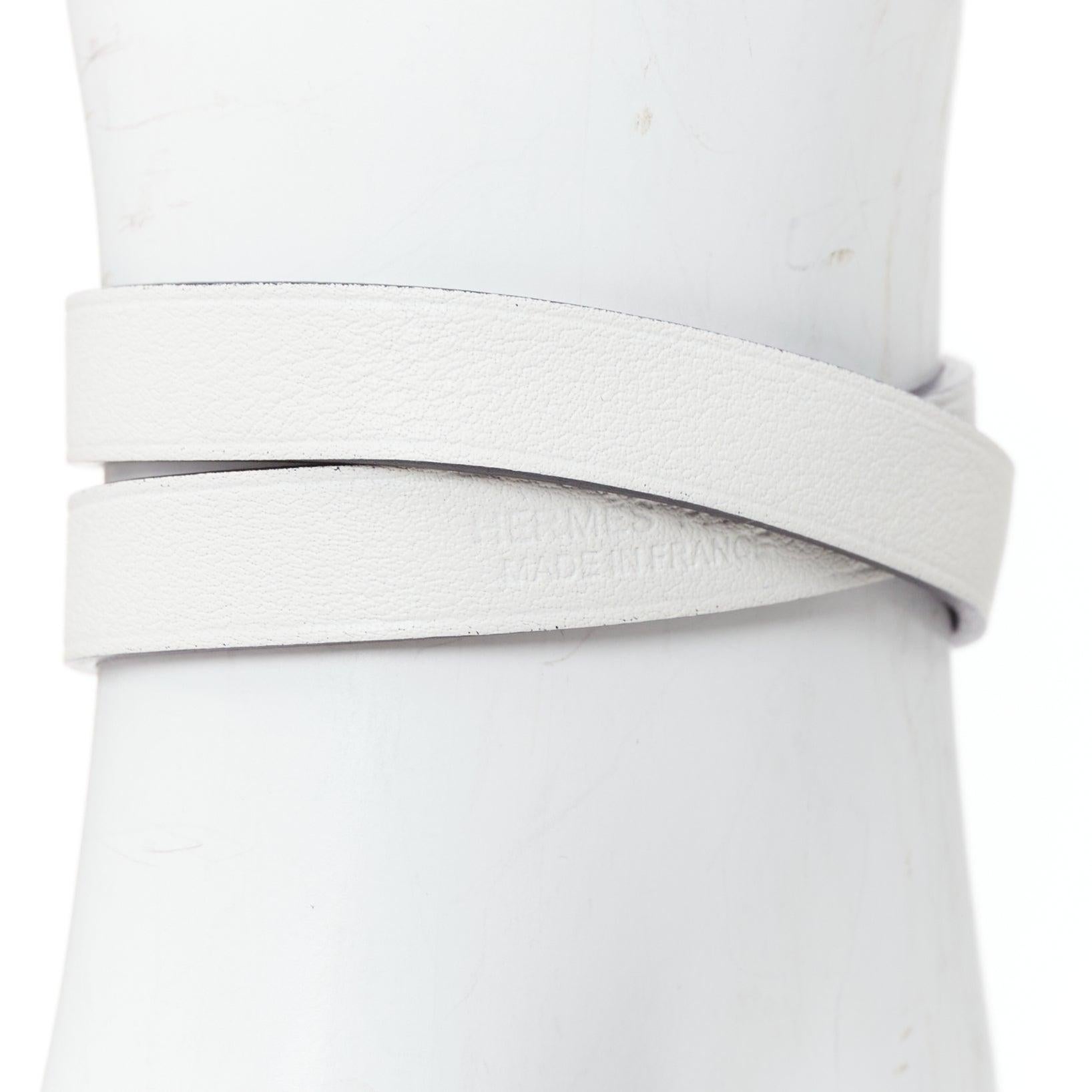 HERMES Medor Infini GHW double tour stud blue white leather bracelet In Good Condition In Hong Kong, NT