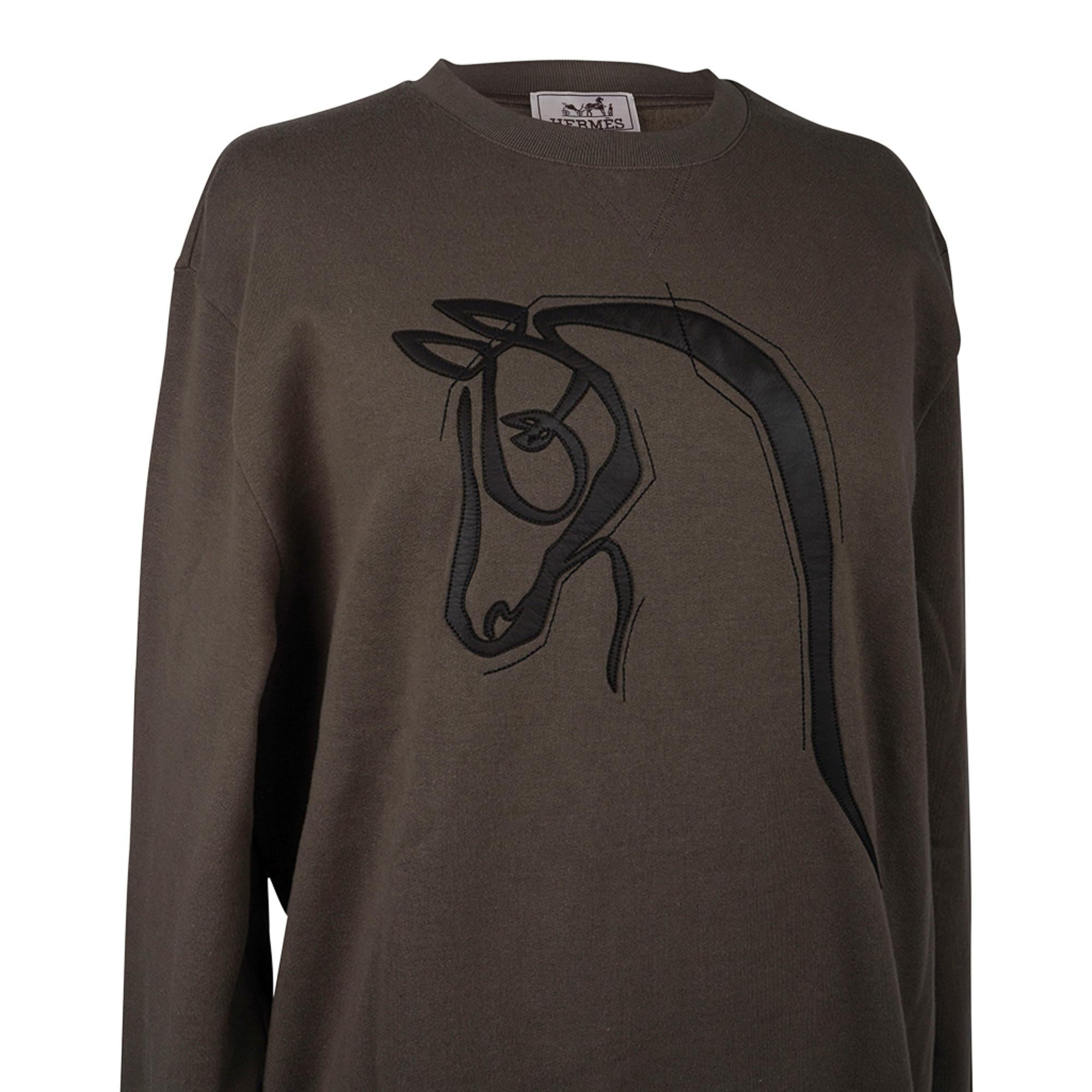 Hermes Men's Crewneck Sweater with Leather Detail Poivre L For Sale 2