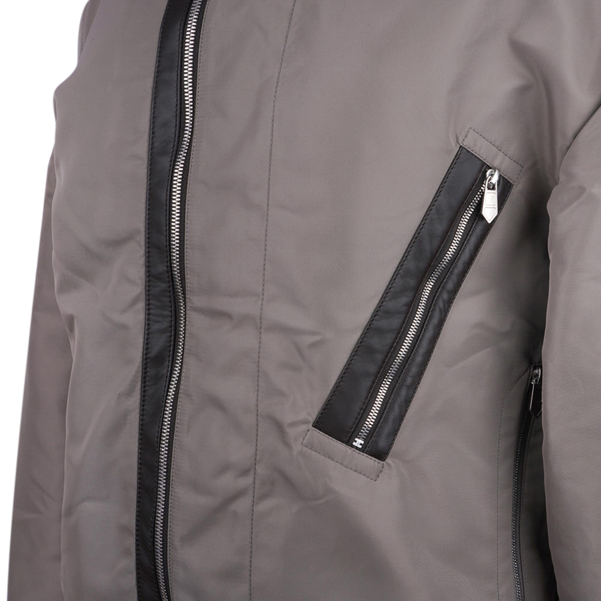 Hermes Men's Jacket Gray with Black Leather and Detachable Beaver Collar 48 For Sale 9