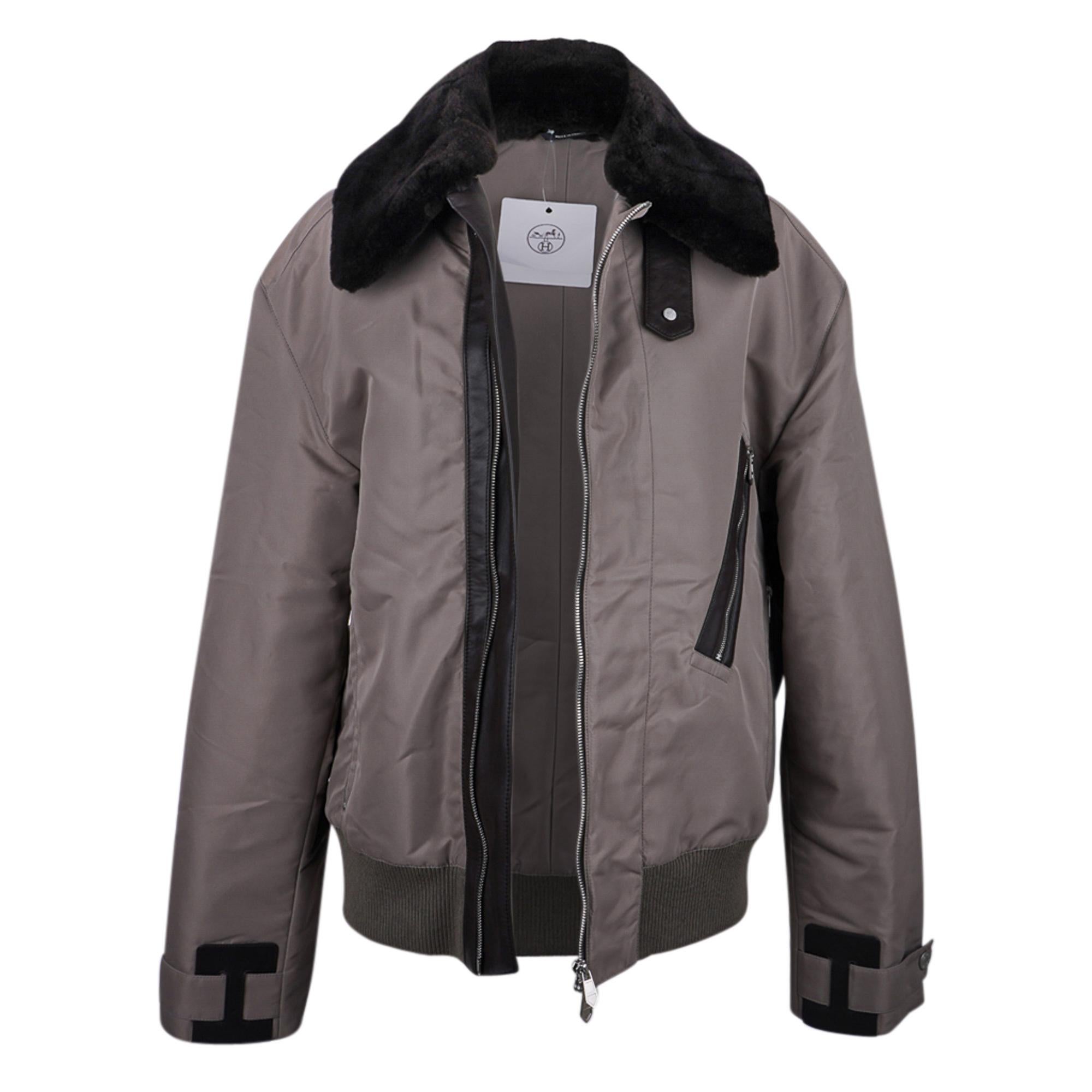 Hermes Men's Jacket Gray with Black Leather and Detachable Beaver Collar 48 For Sale 10