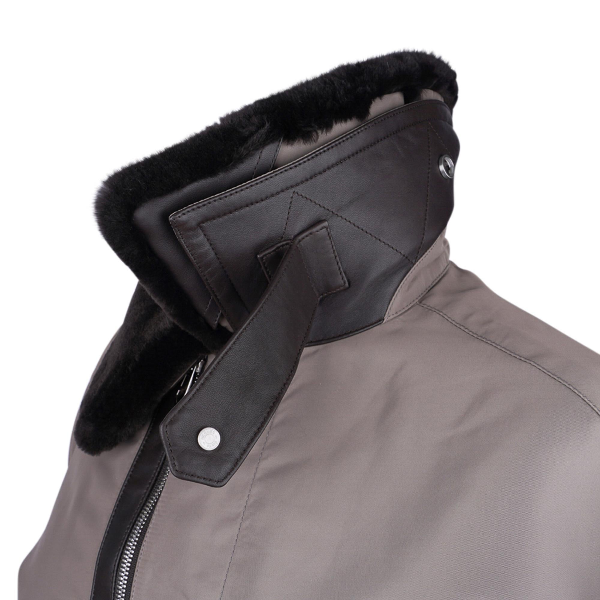 Hermes Men's Jacket Gray with Black Leather and Detachable Beaver Collar 48 For Sale 4