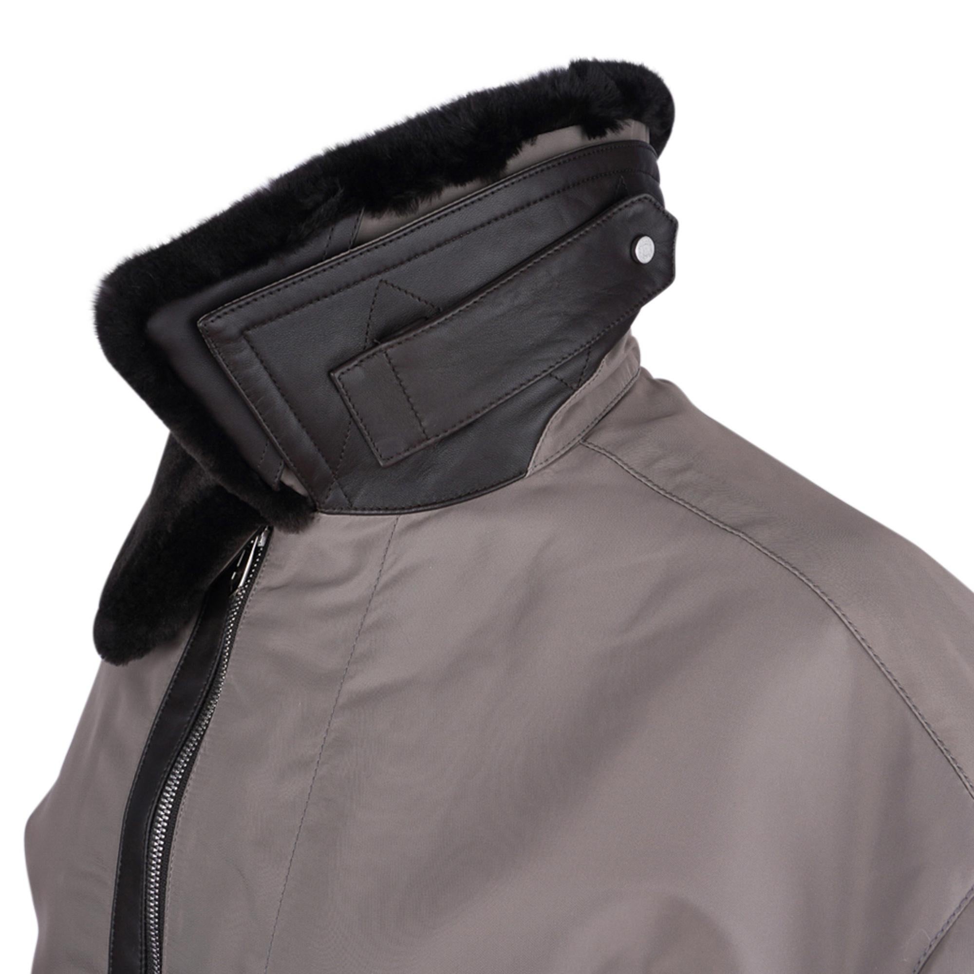 Hermes Men's Jacket Gray with Black Leather and Detachable Beaver Collar 48 For Sale 5