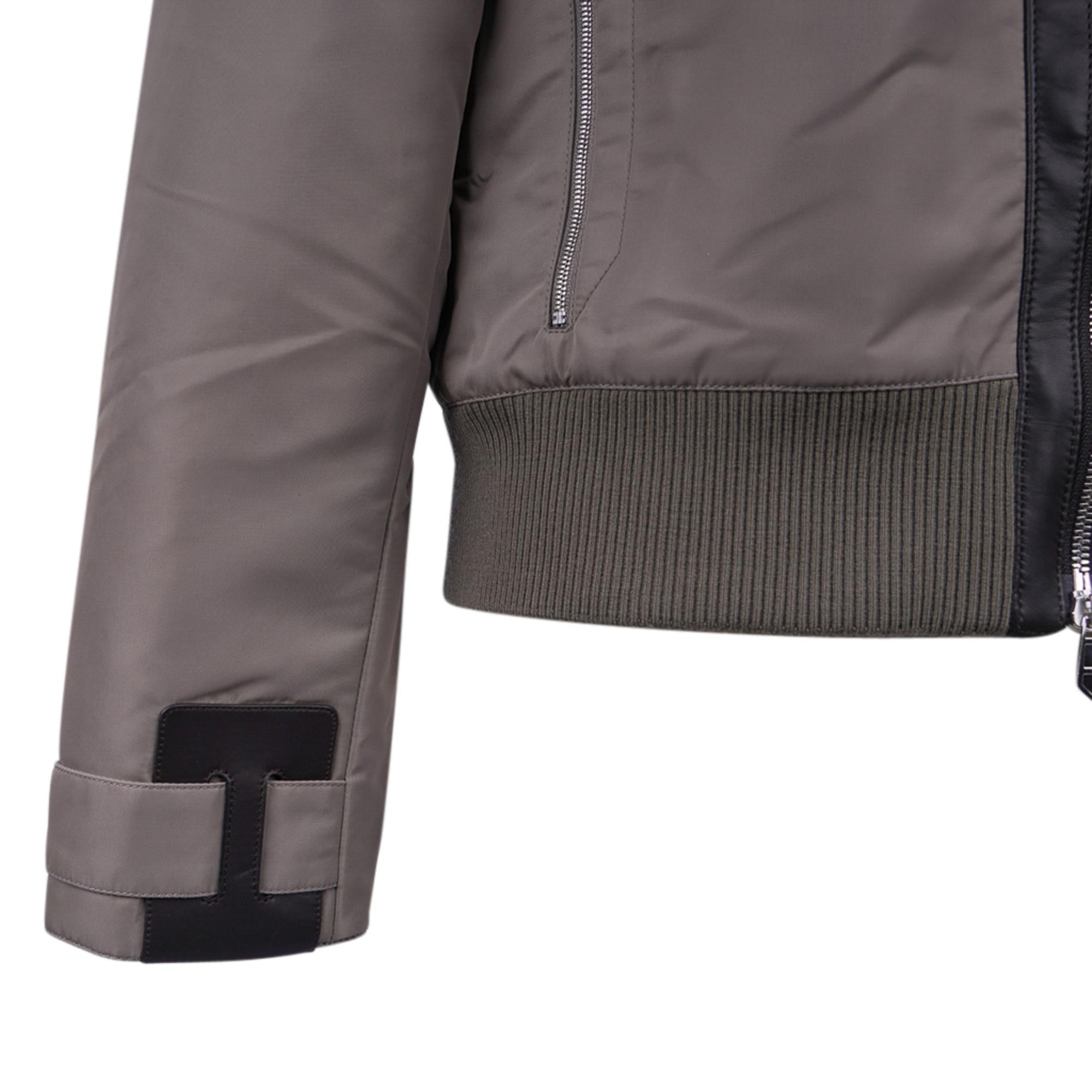 Hermes Herrenjacke Grau mit schwarzem Leder und Biberkragen 48 1